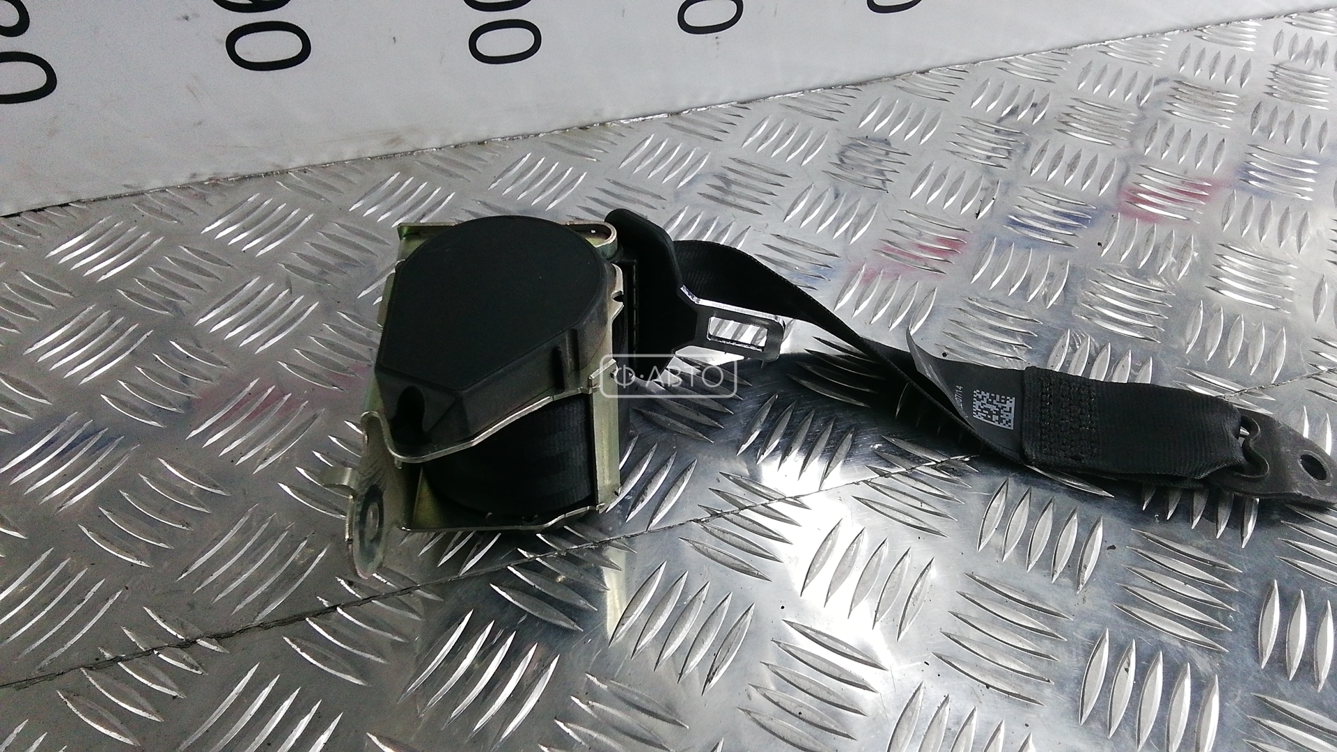 Ремень безопасности с пиропатроном сиденья заднего