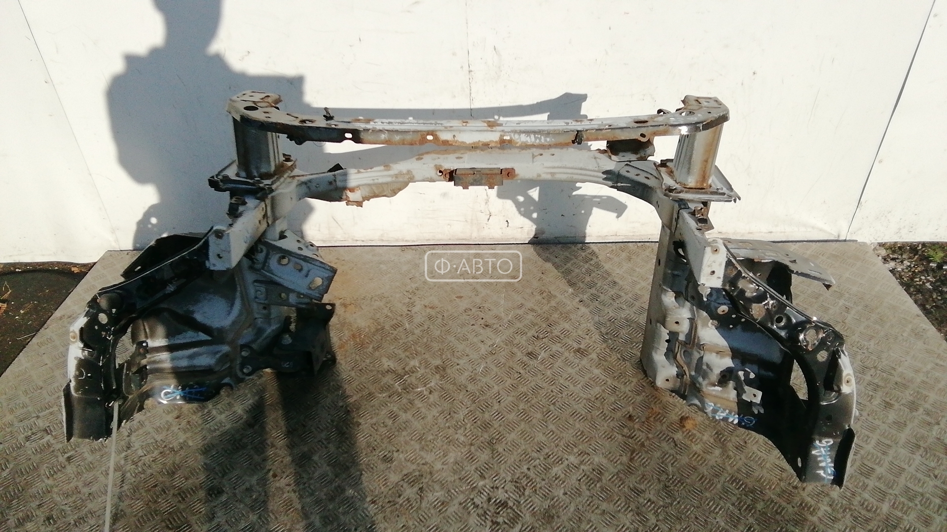 Передняя панель крепления облицовки (телевизор)