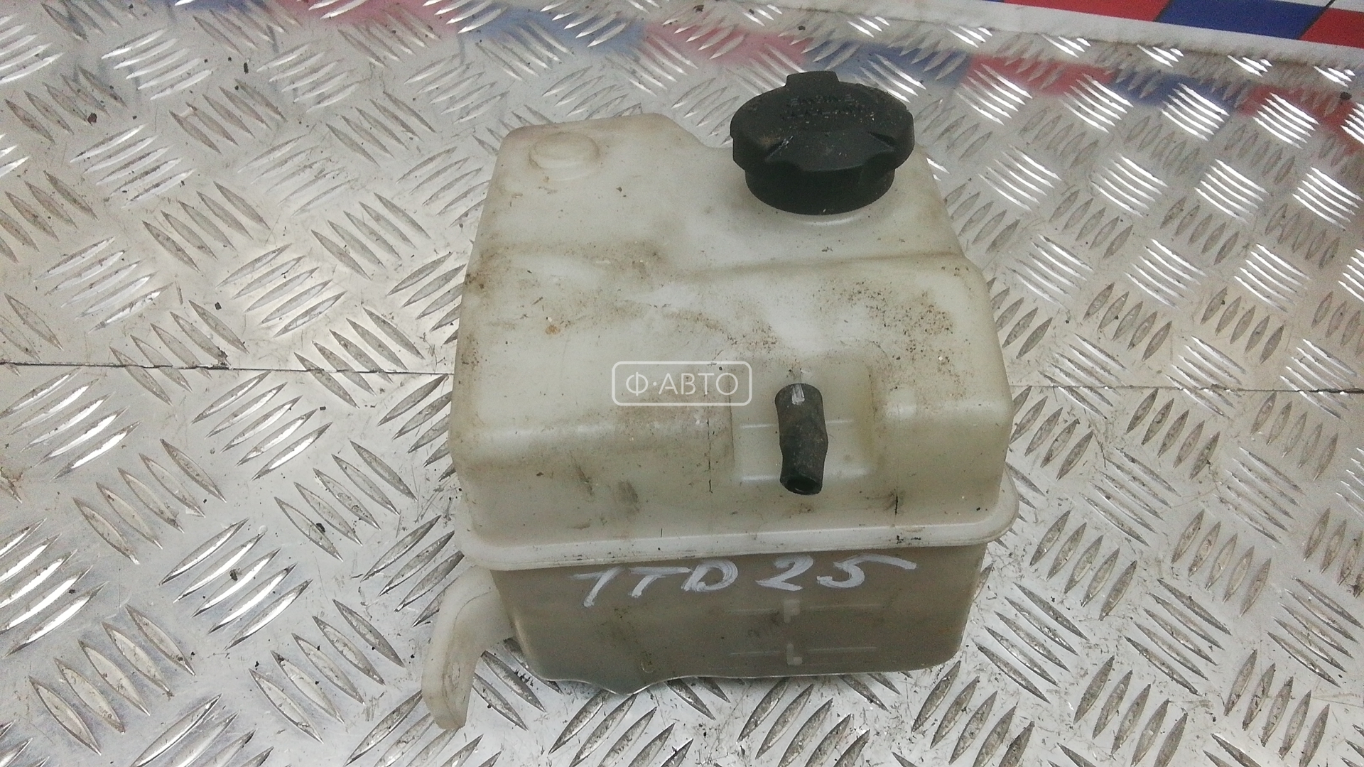 Бачок расширительный