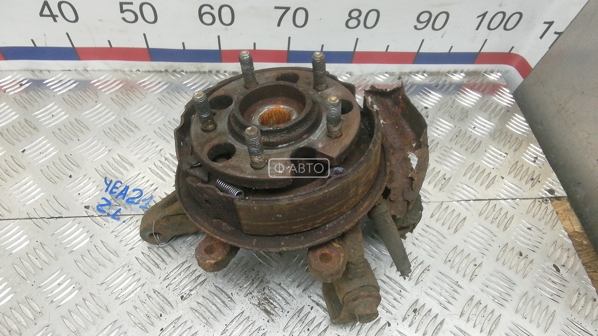 Ступица задняя левая