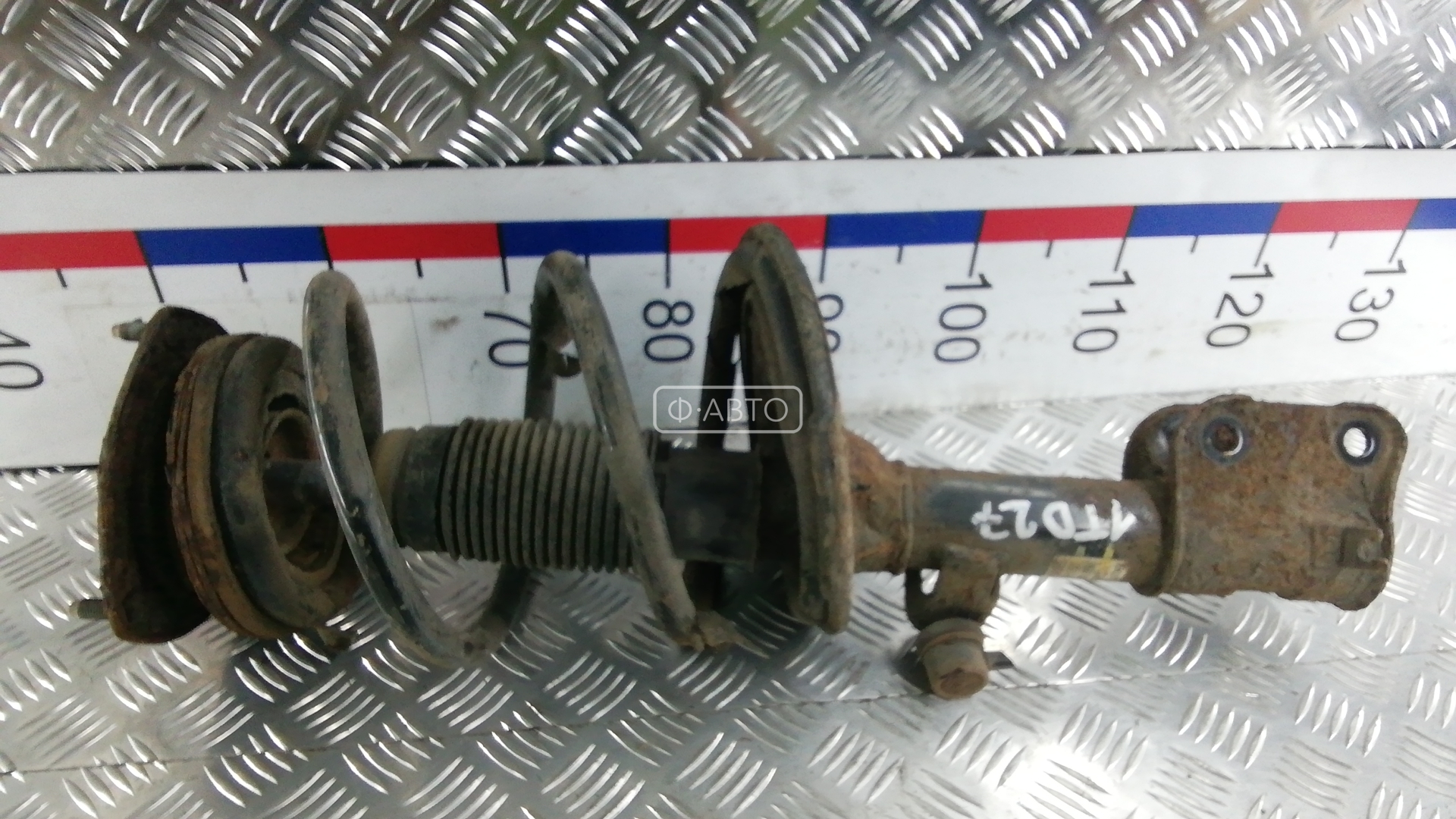 Стойка передняя левая