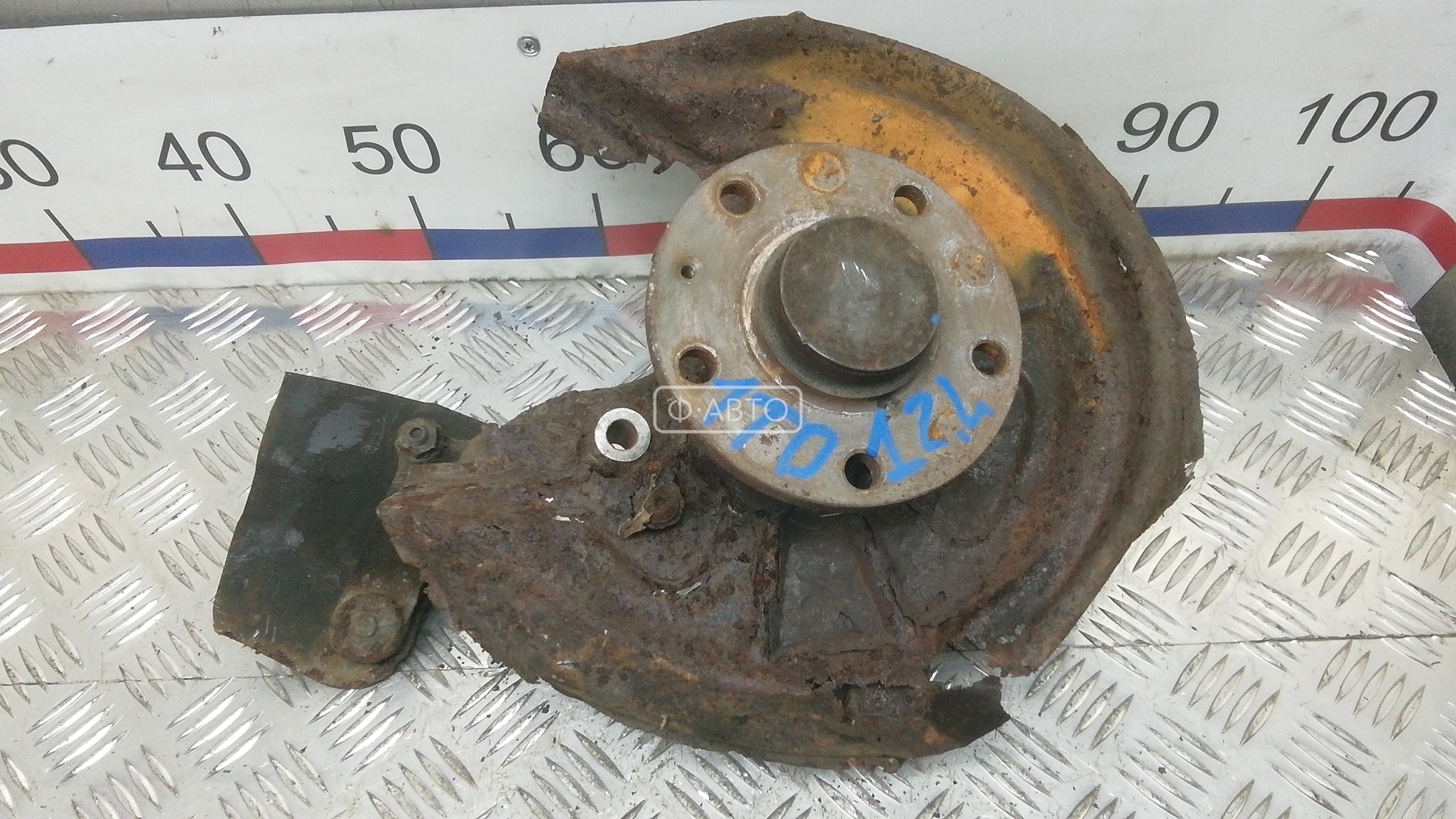 Ступица задняя левая