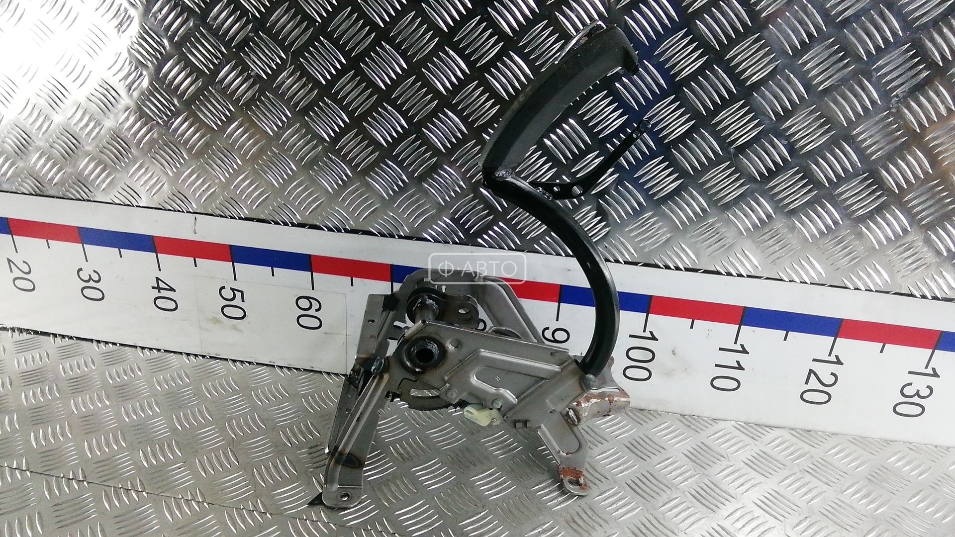 Рычаг ручного тормоза (ручник)