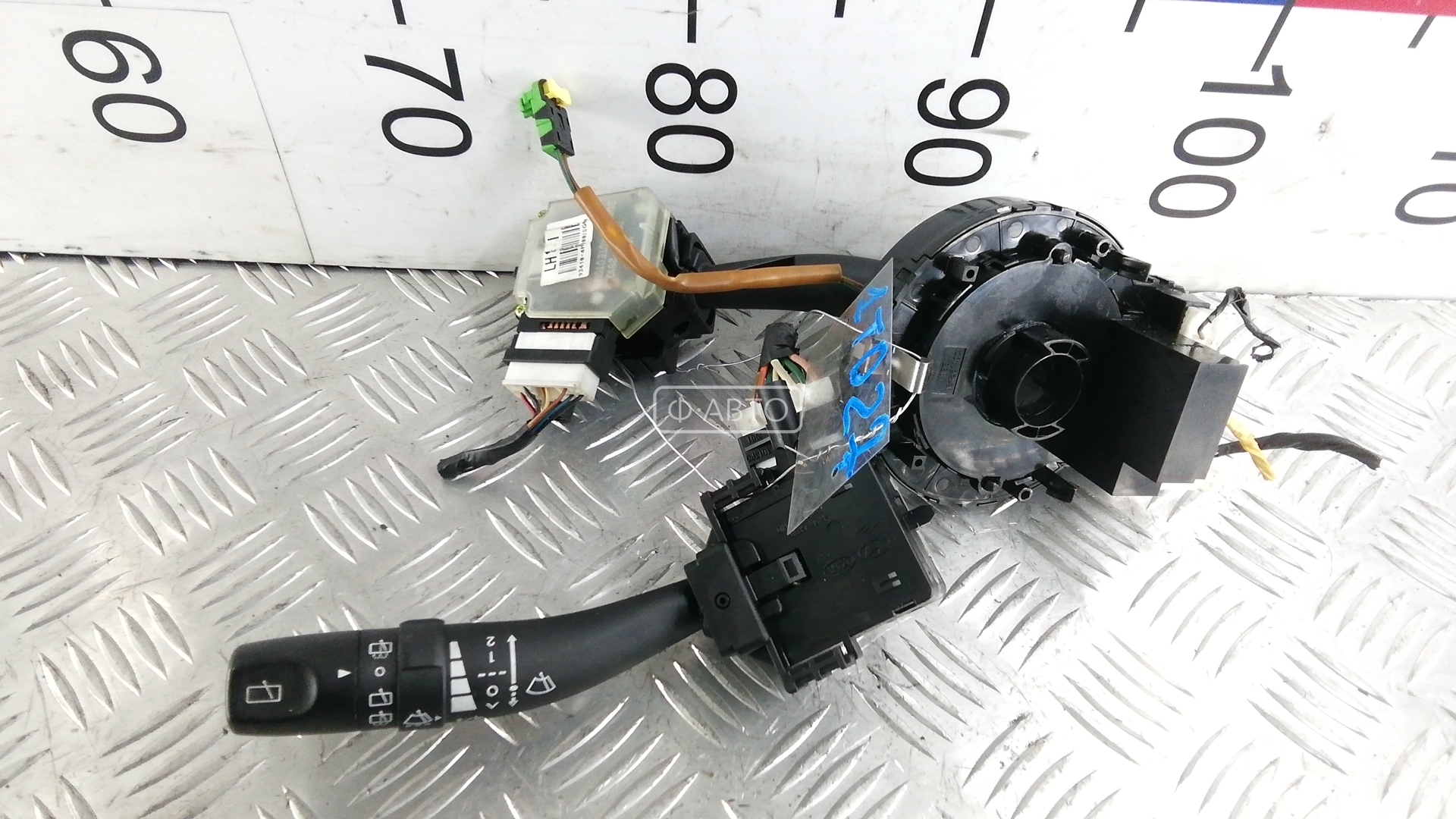 Переключатель поворотов и дворников (стрекоза)