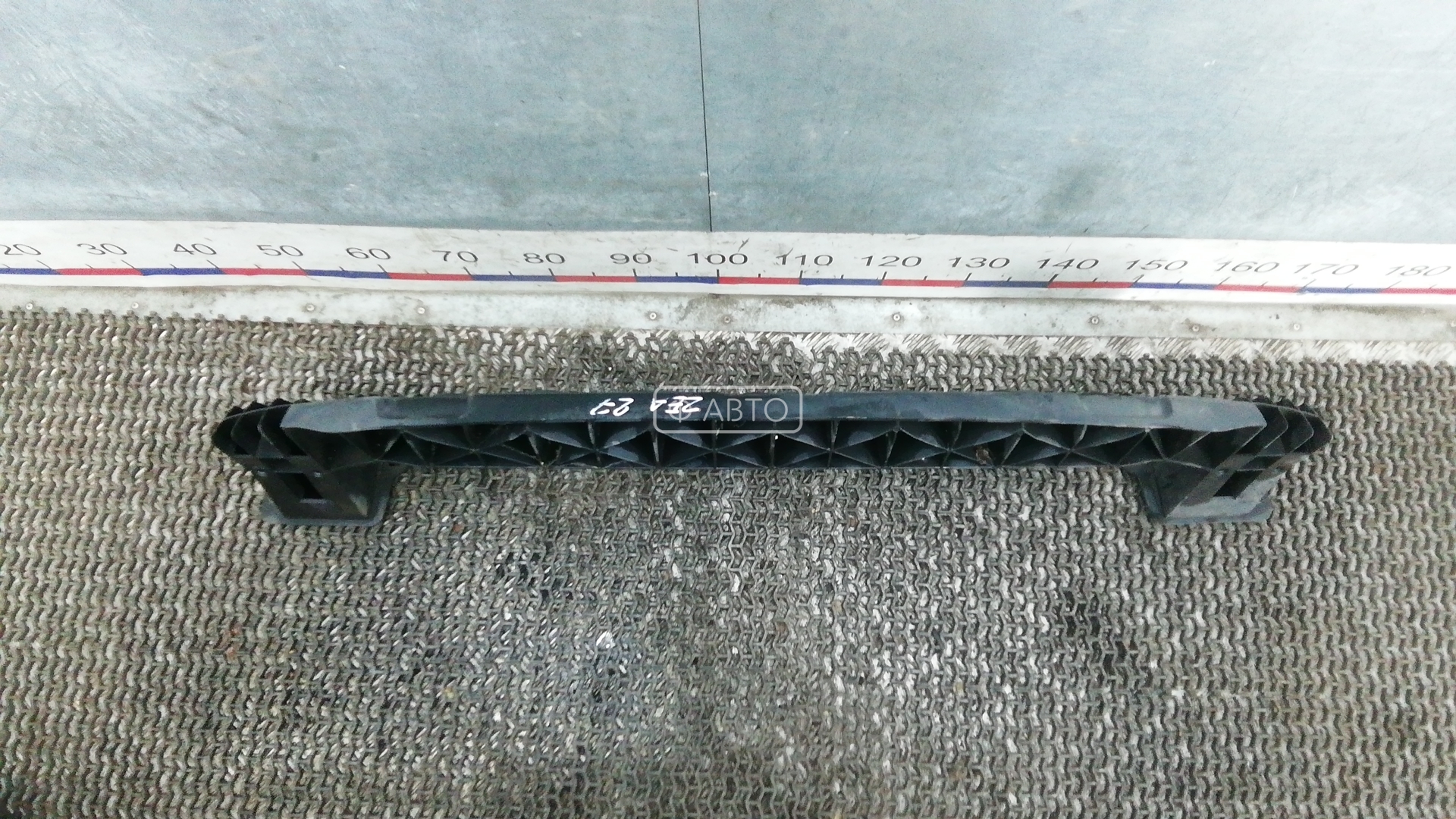 Усилитель бампера передний (кронштейн)