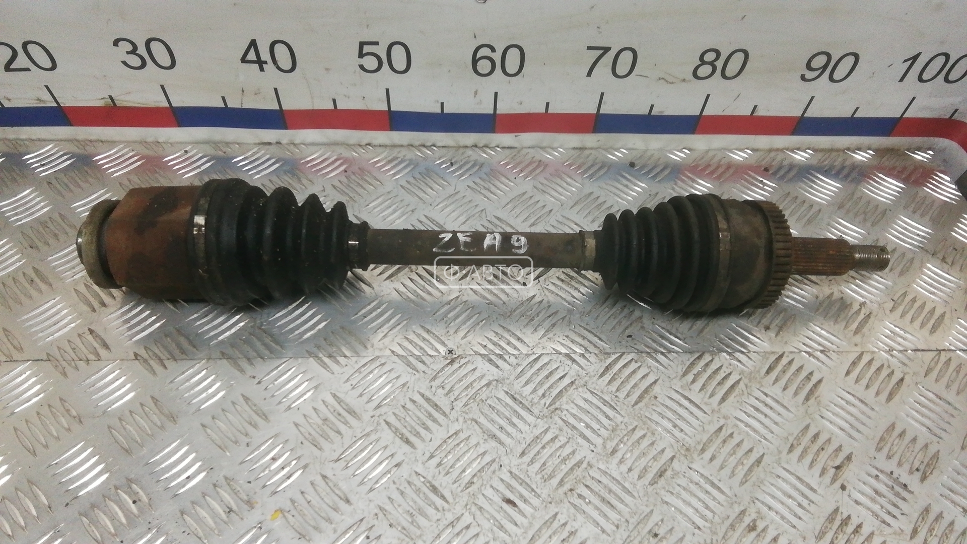 Привод передний правый