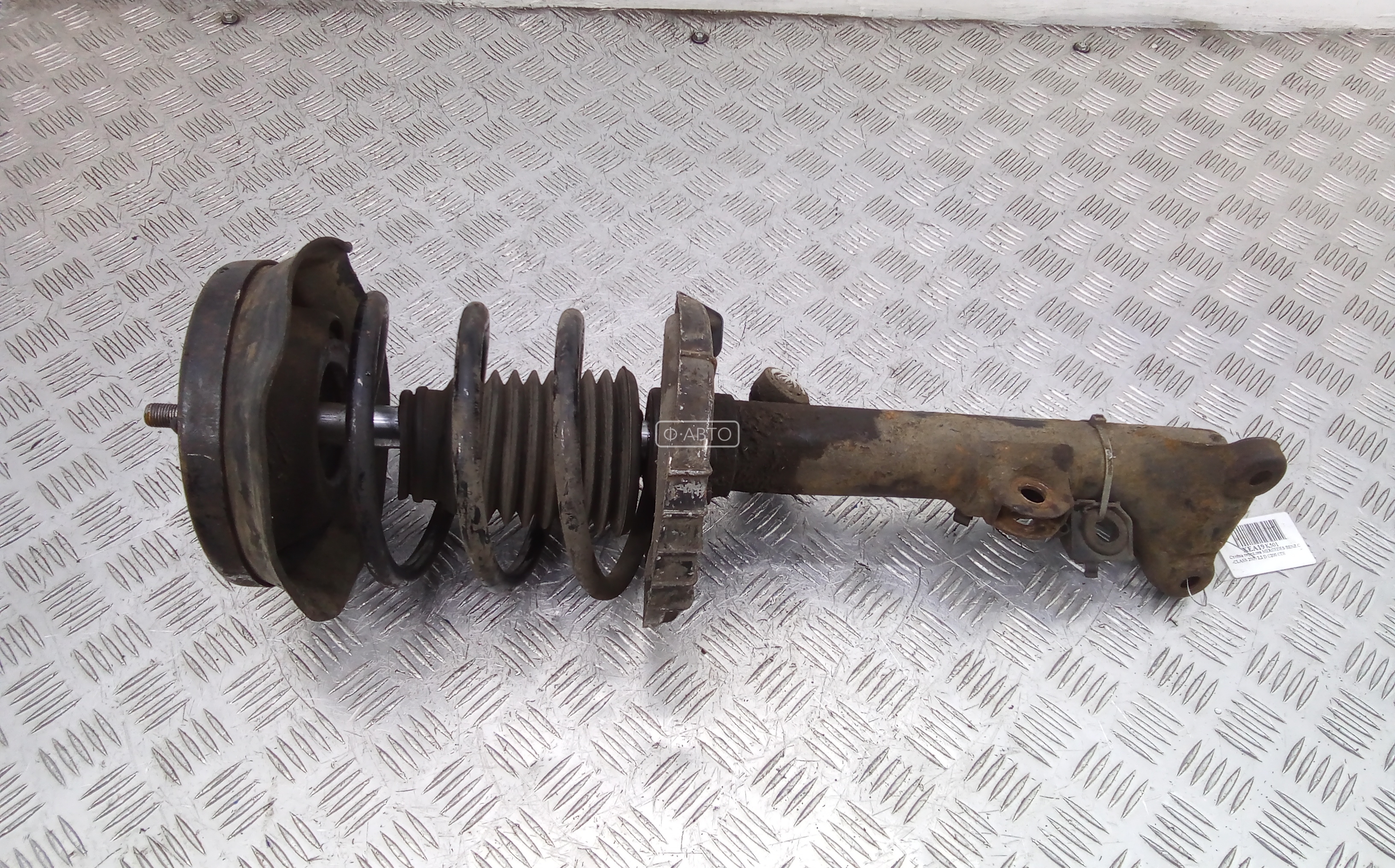 Стойка передняя левая