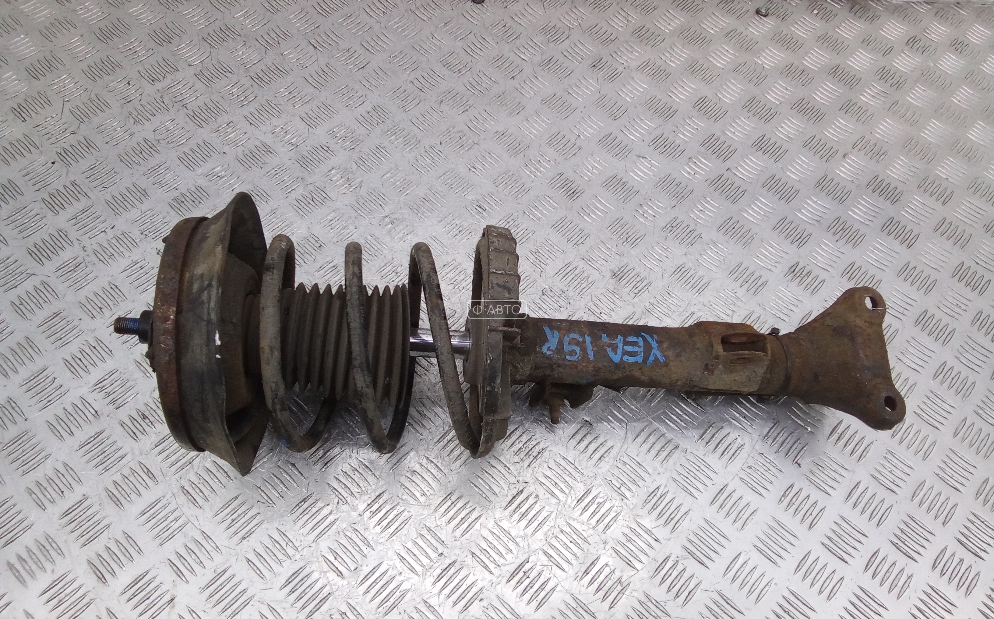 Стойка передняя правая