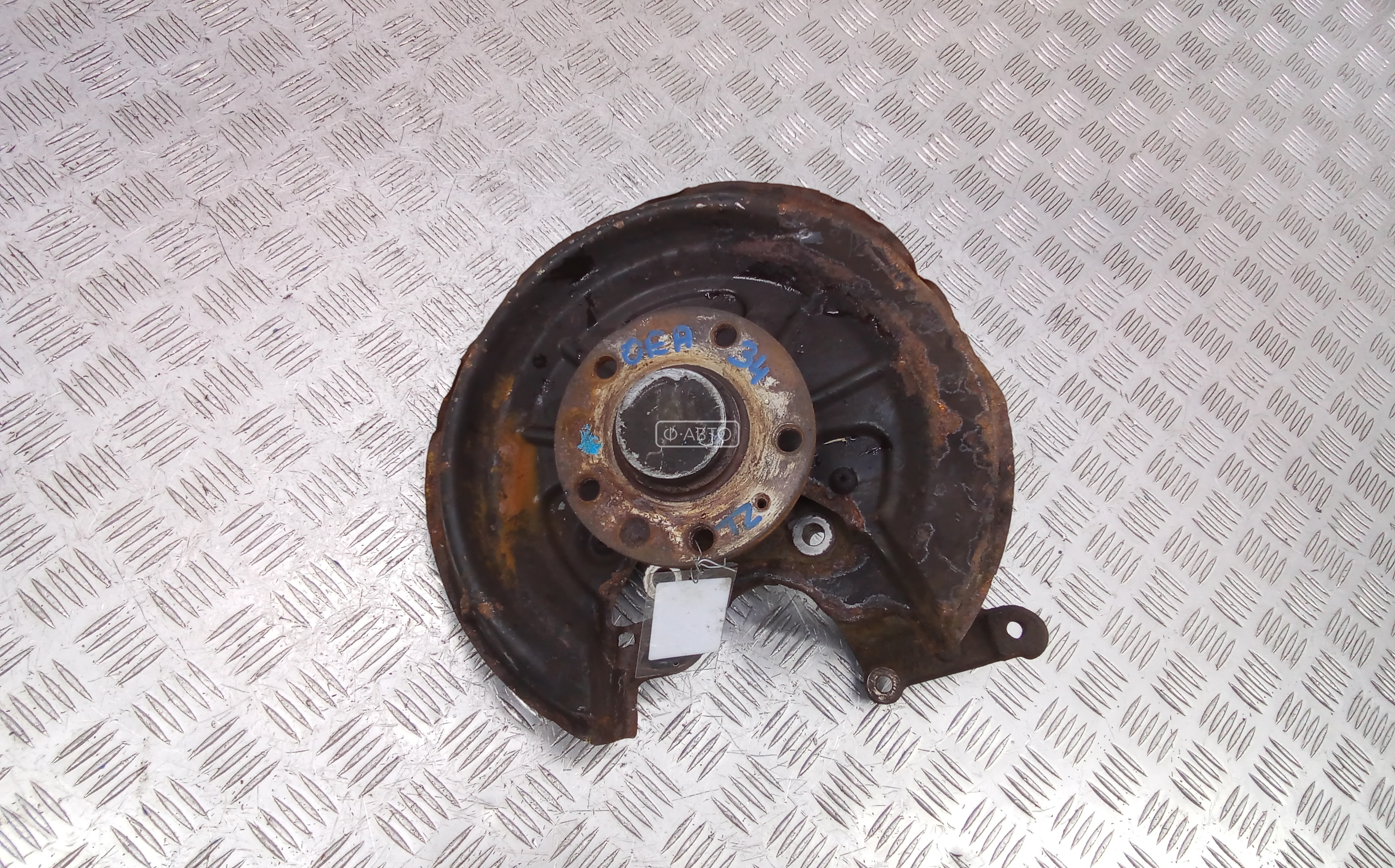 Ступица задняя левая