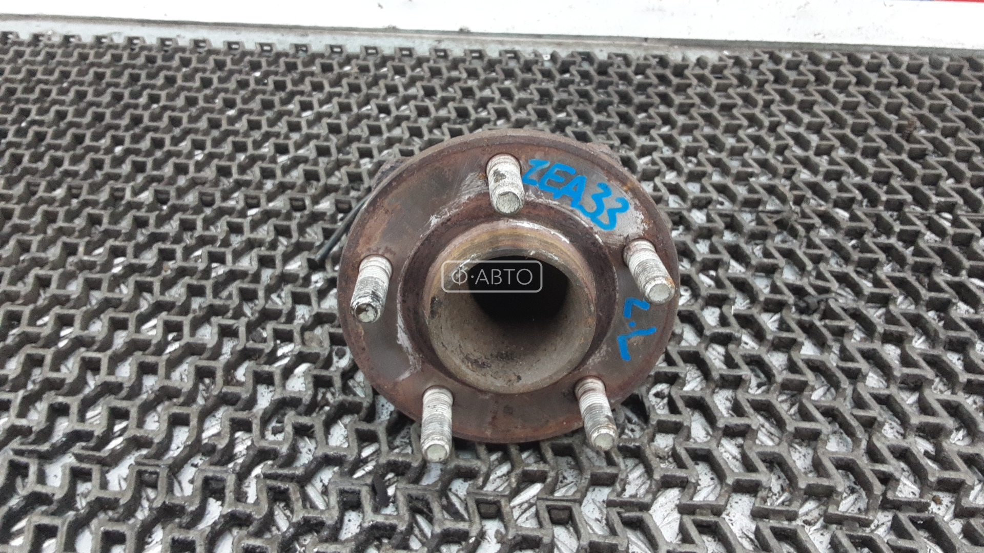 Ступица задняя левая