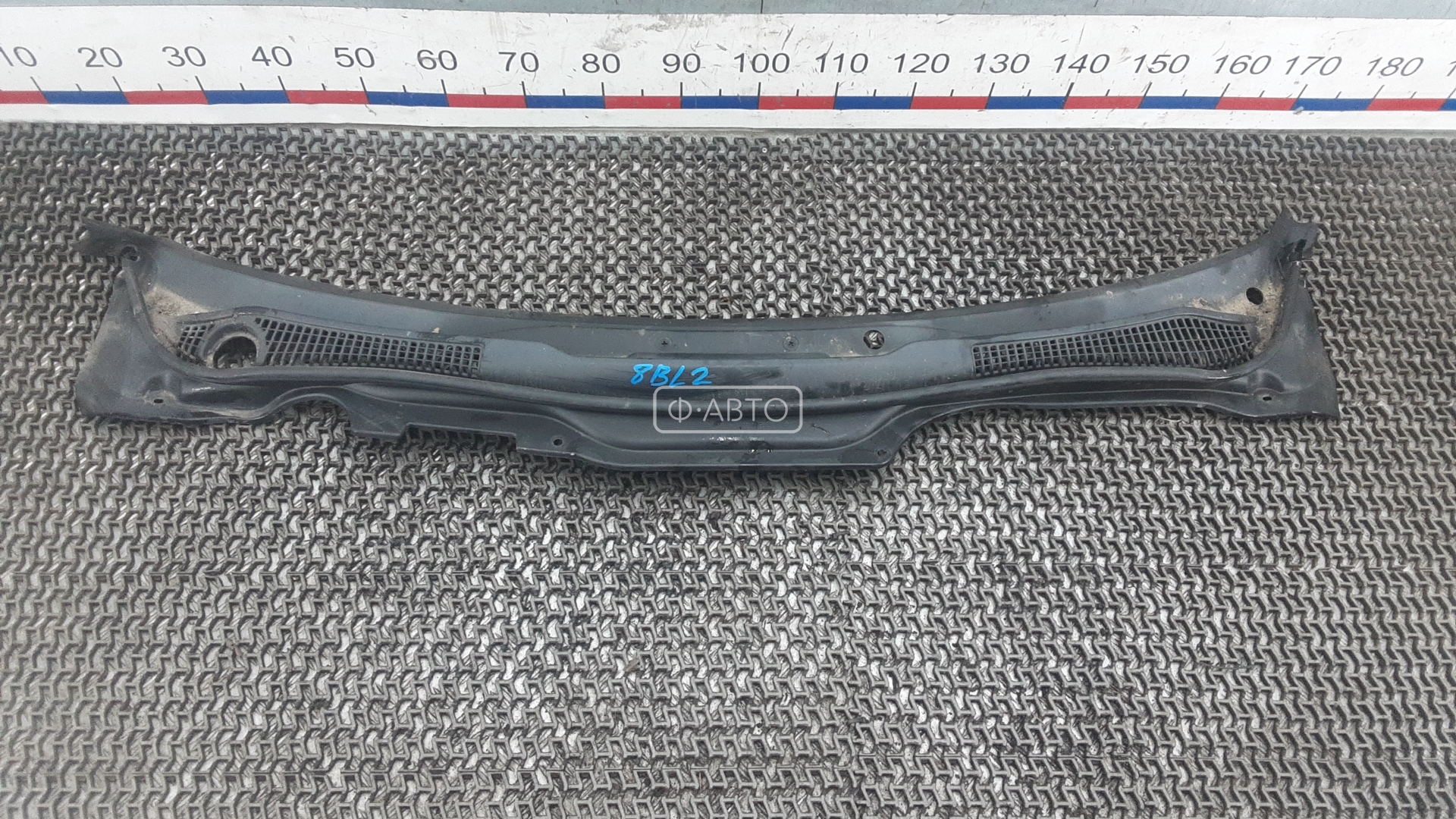 Накладка декоративная (жабо, дождевик)