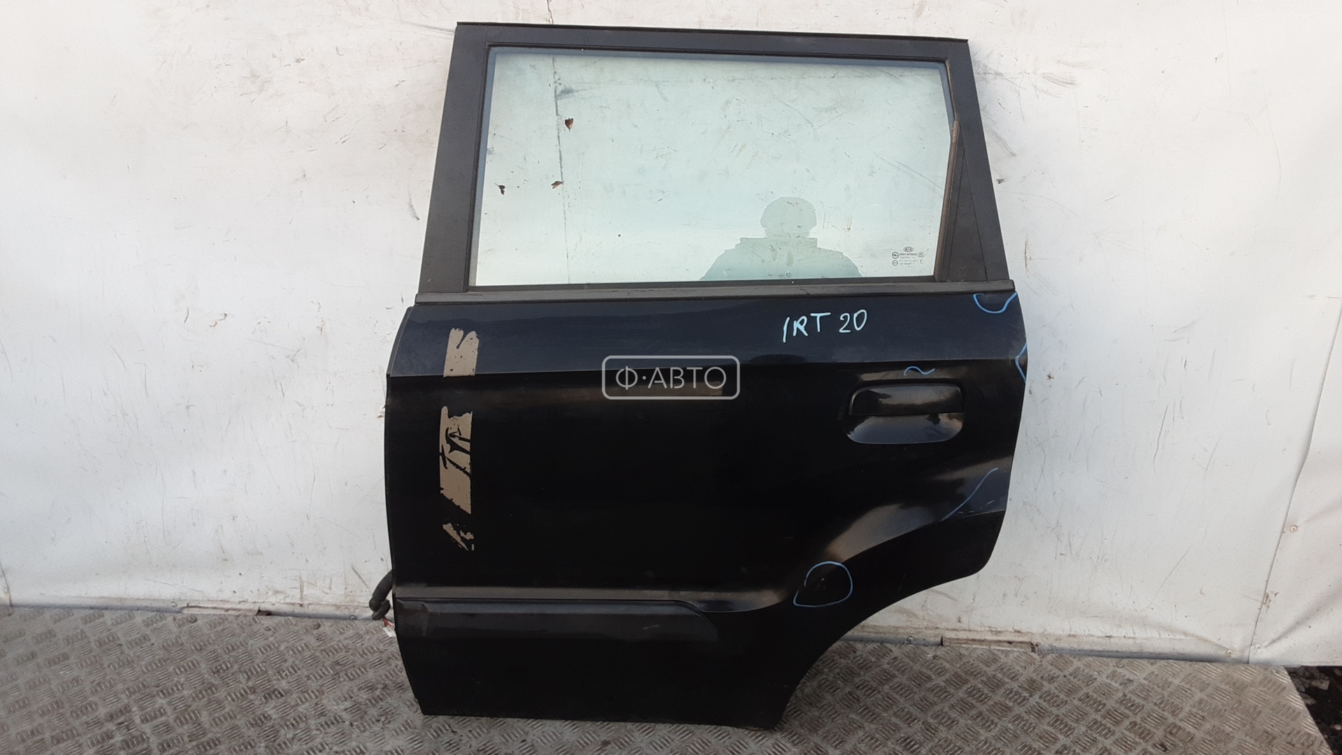 Дверь задняя левая