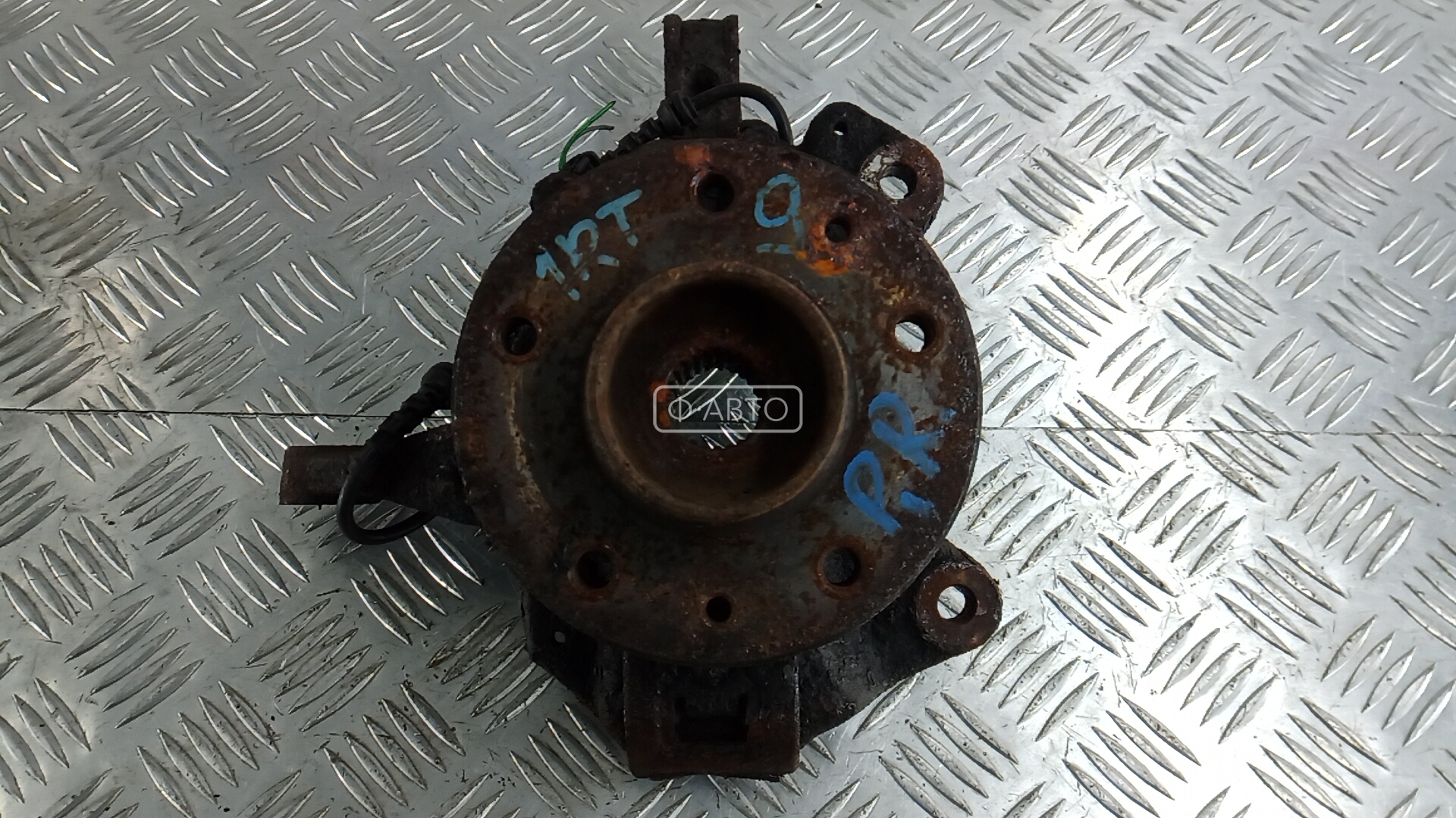 Ступица передняя правая