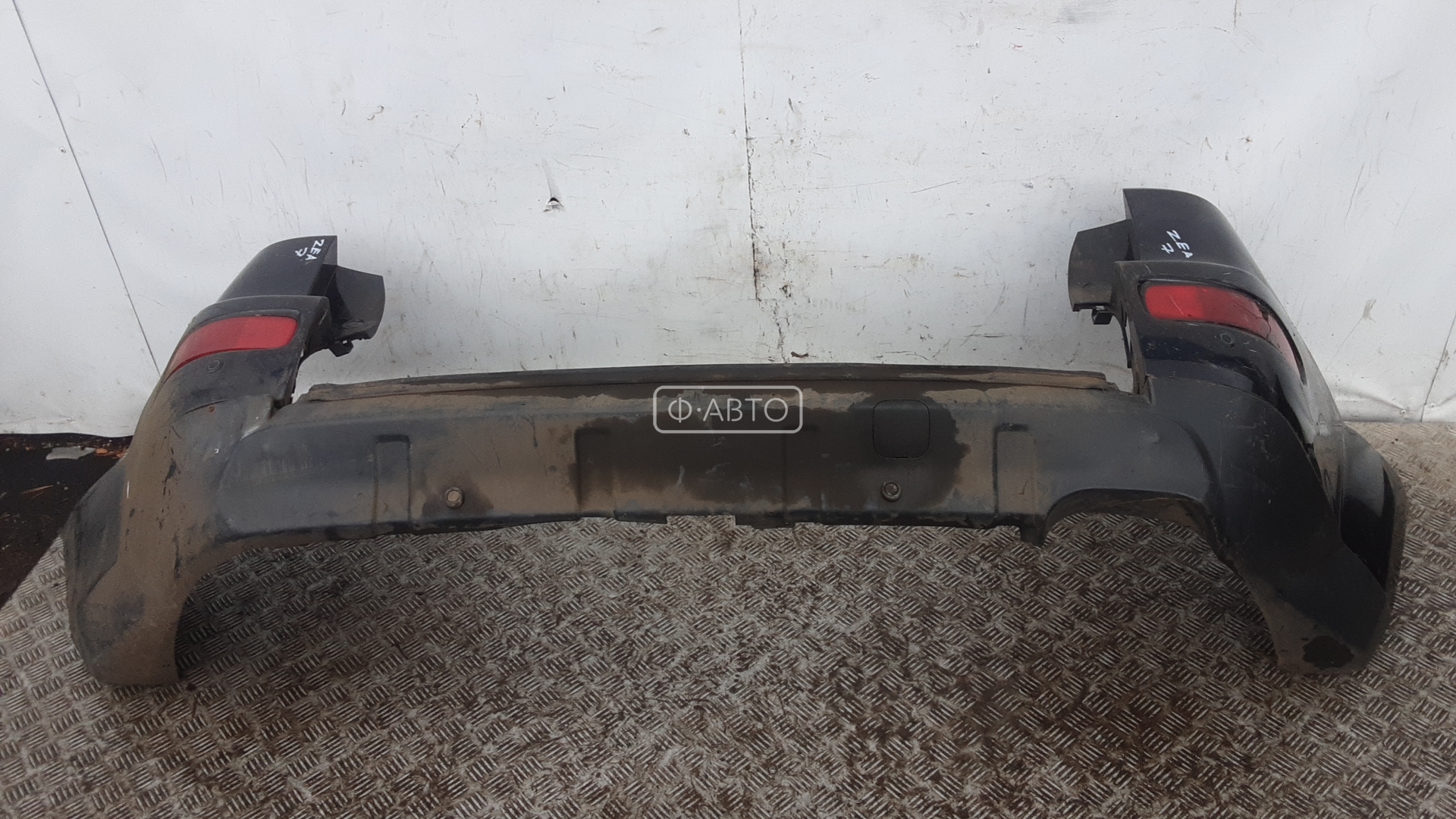 Бампер задний