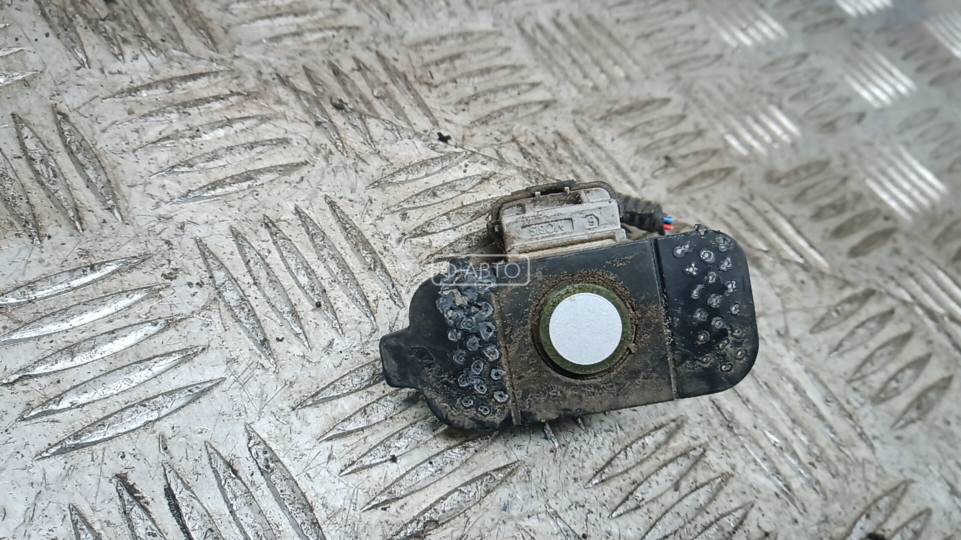 Парктроник задний