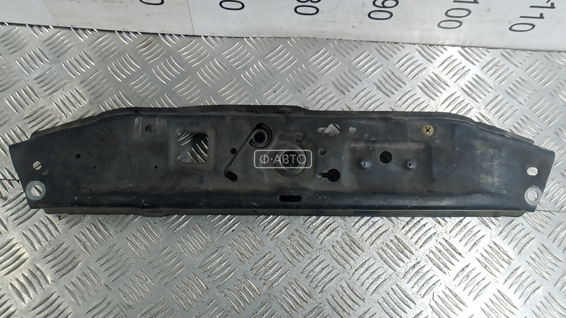 Рамка капота