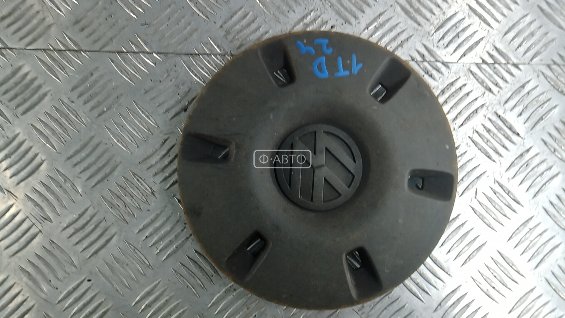 Колпак колесный