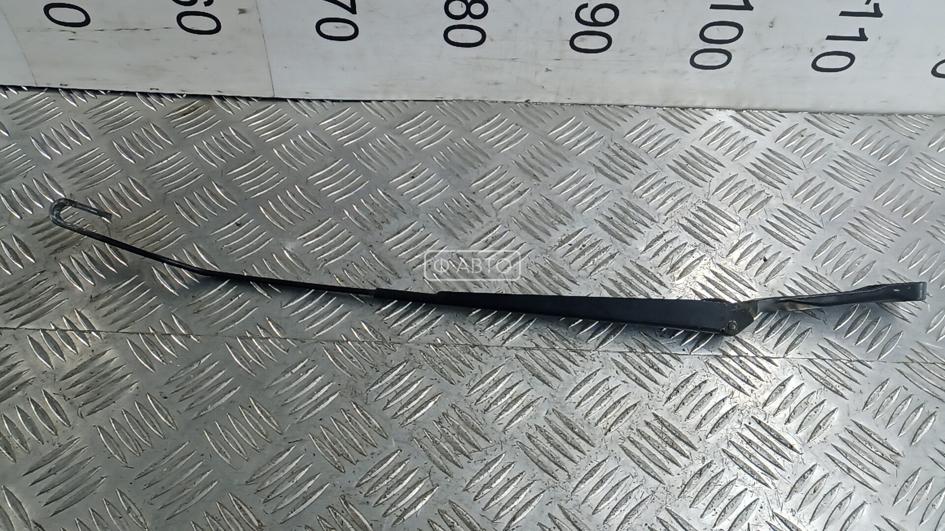 Щеткодержатель лобового стекла