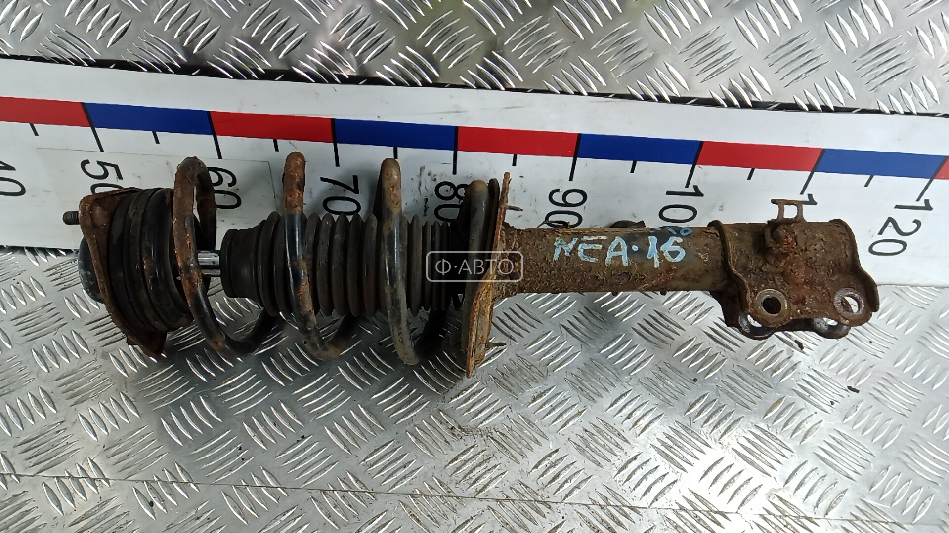 Стойка передняя левая