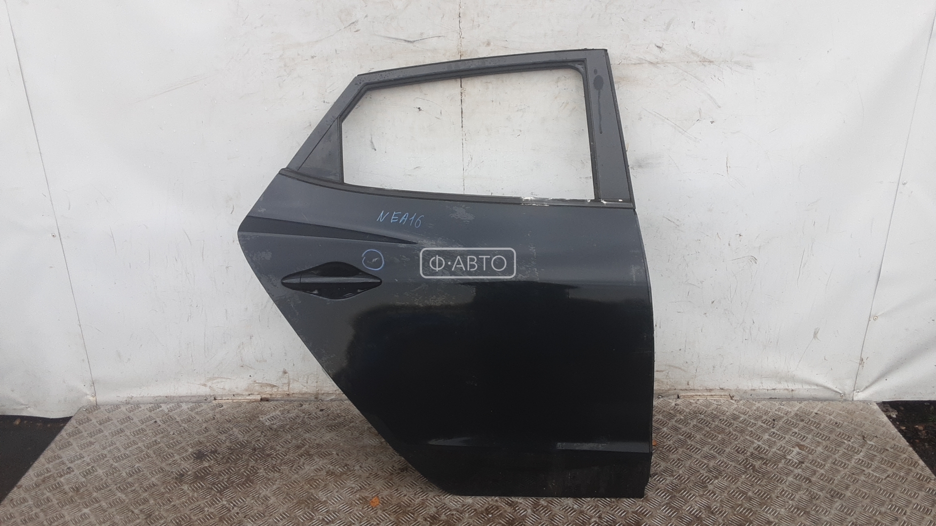 Дверь задняя правая