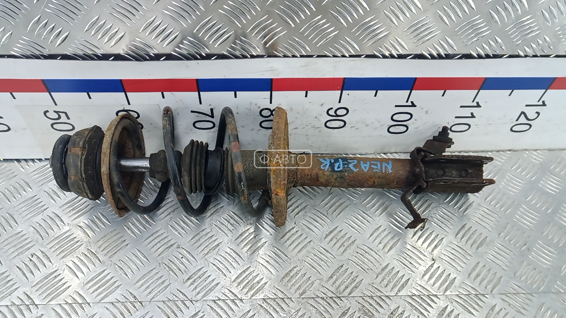 Стойка передняя правая