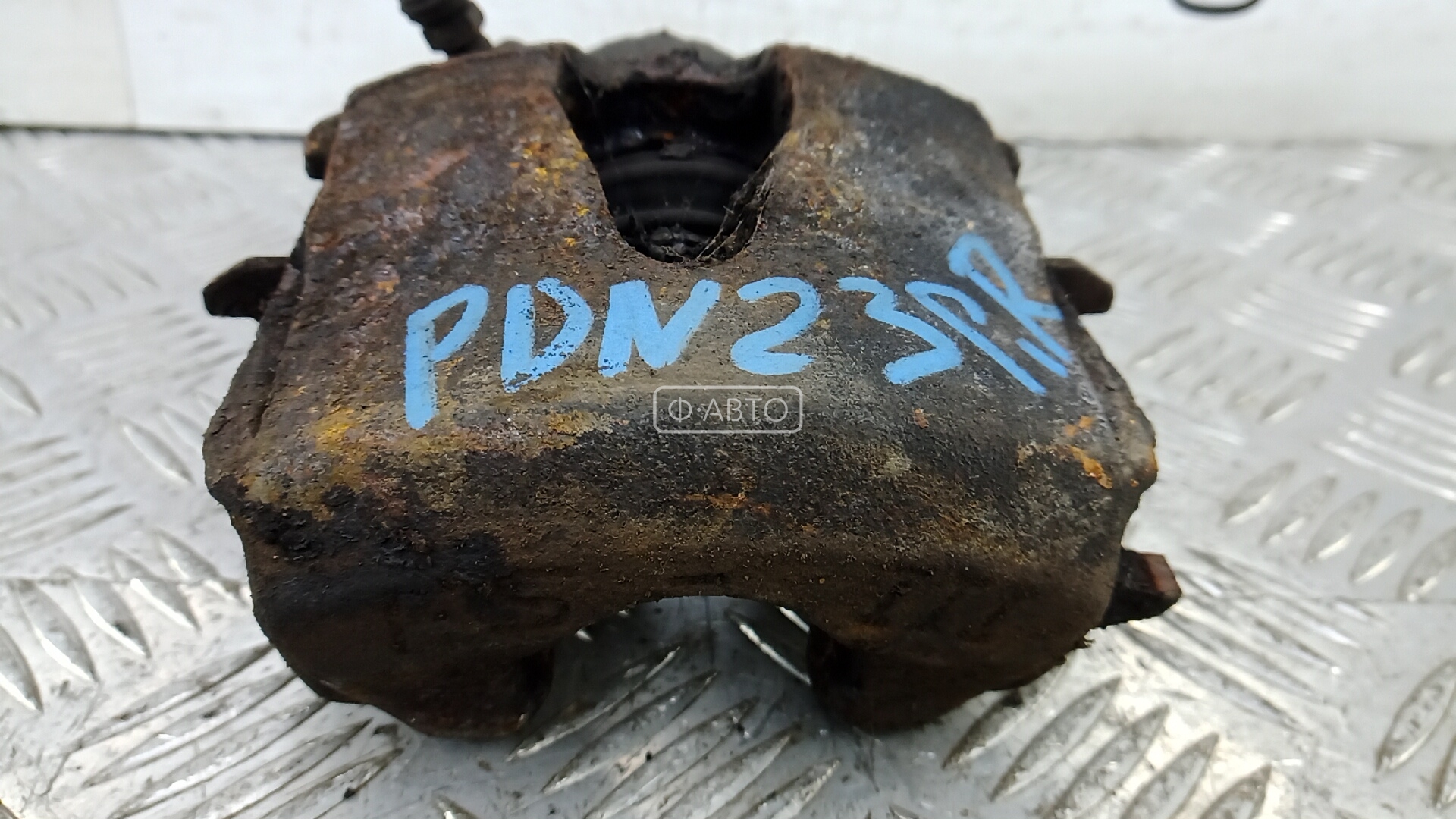 Суппорт тормозной передний правый