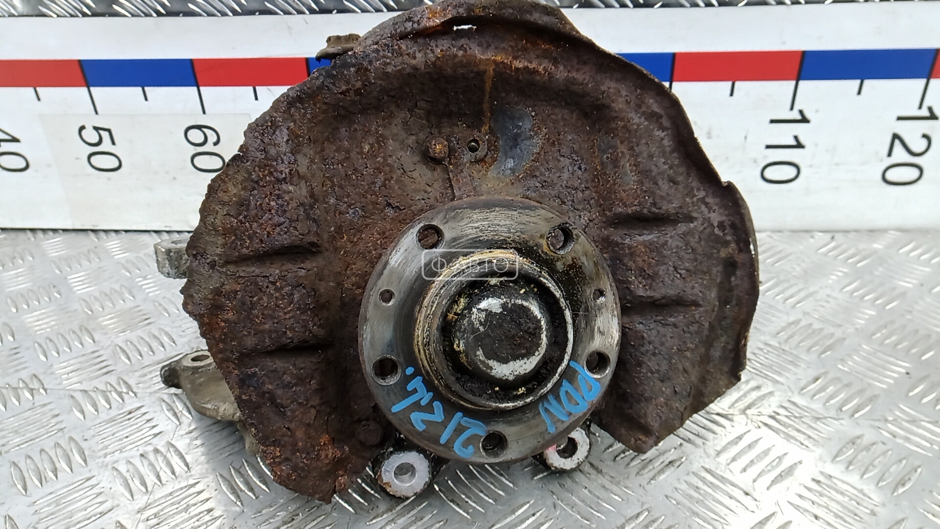 Ступица задняя левая