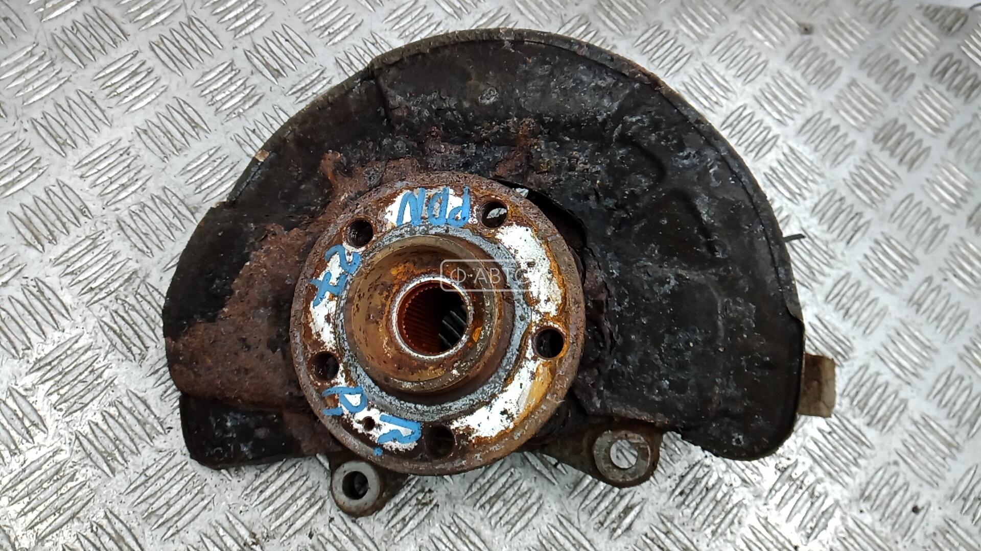 Ступица передняя правая