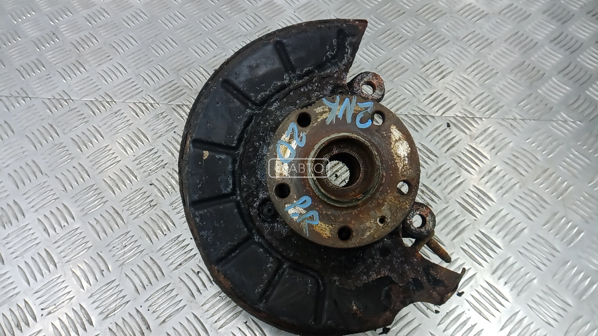 Ступица передняя правая