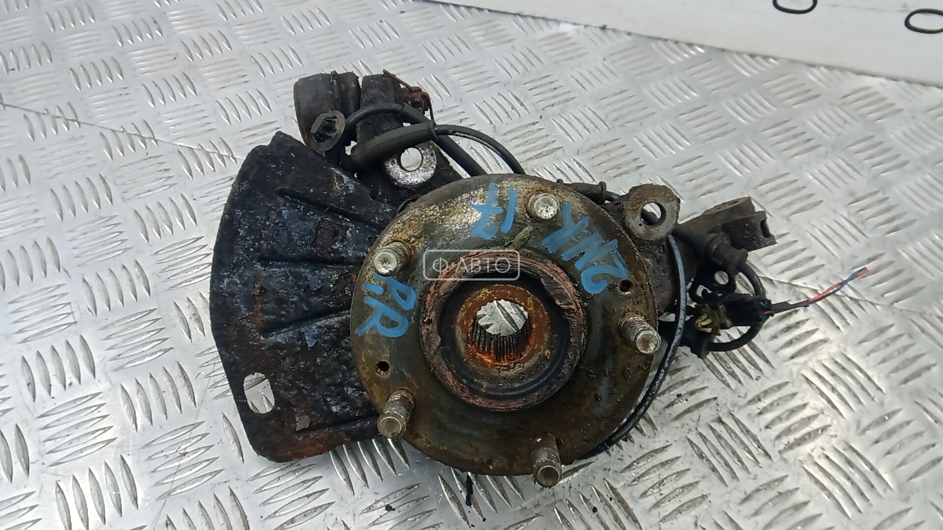 Ступица передняя правая