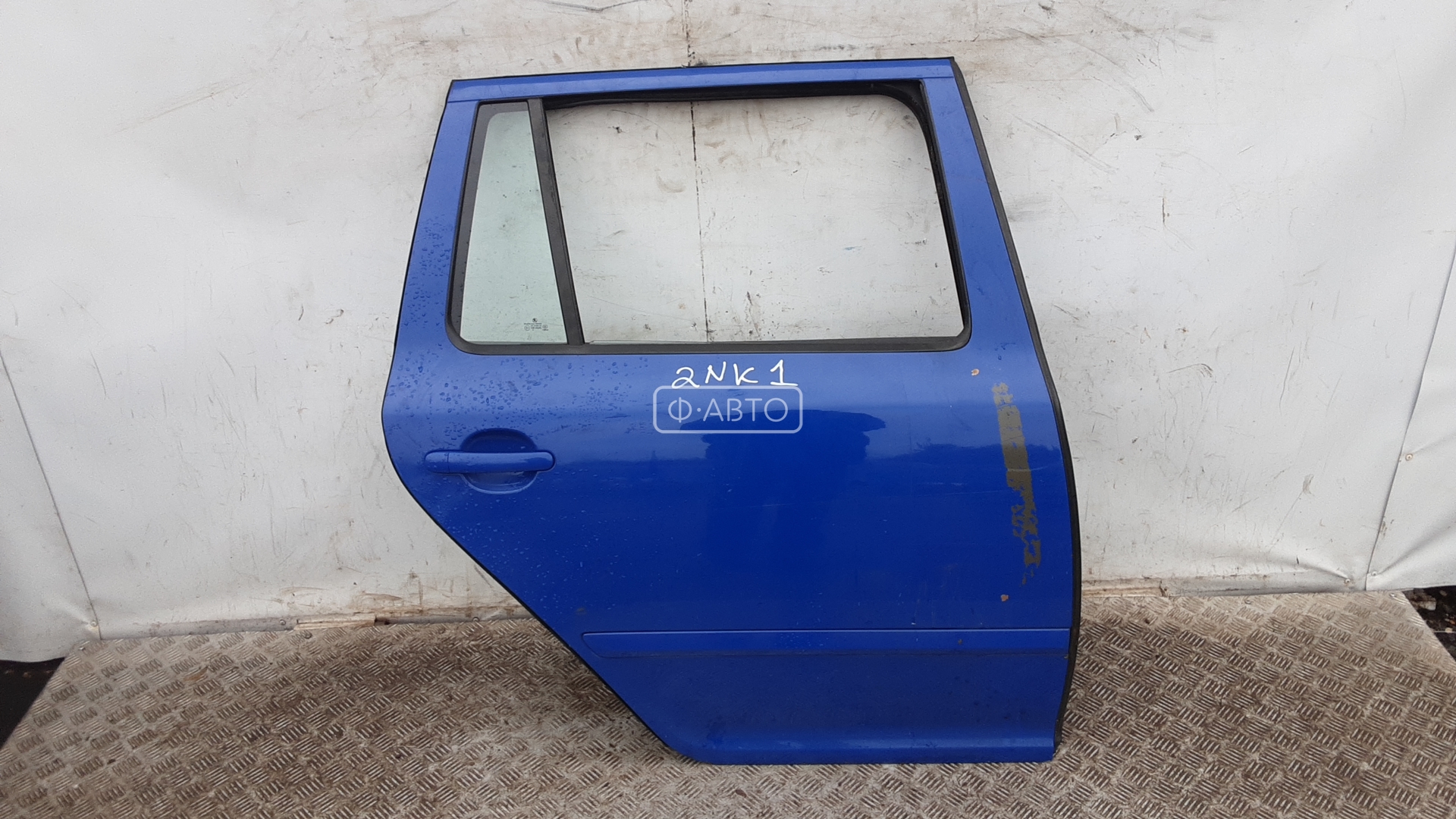 Дверь задняя правая