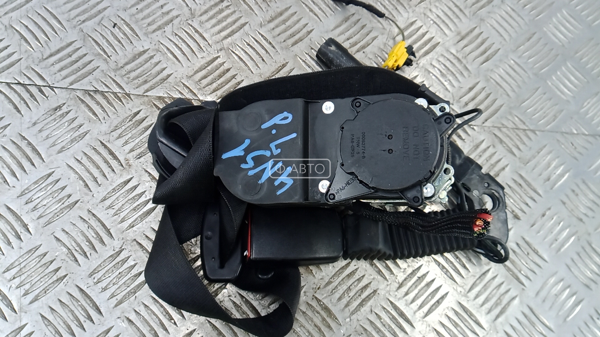 Ремень безопасности с пиропатроном сиденья переднего