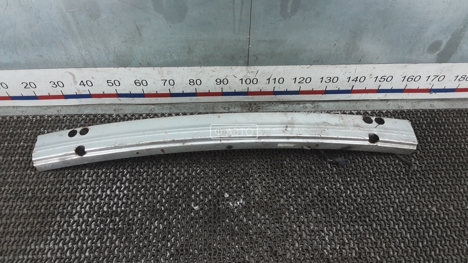 Усилитель бампера передний (кронштейн)