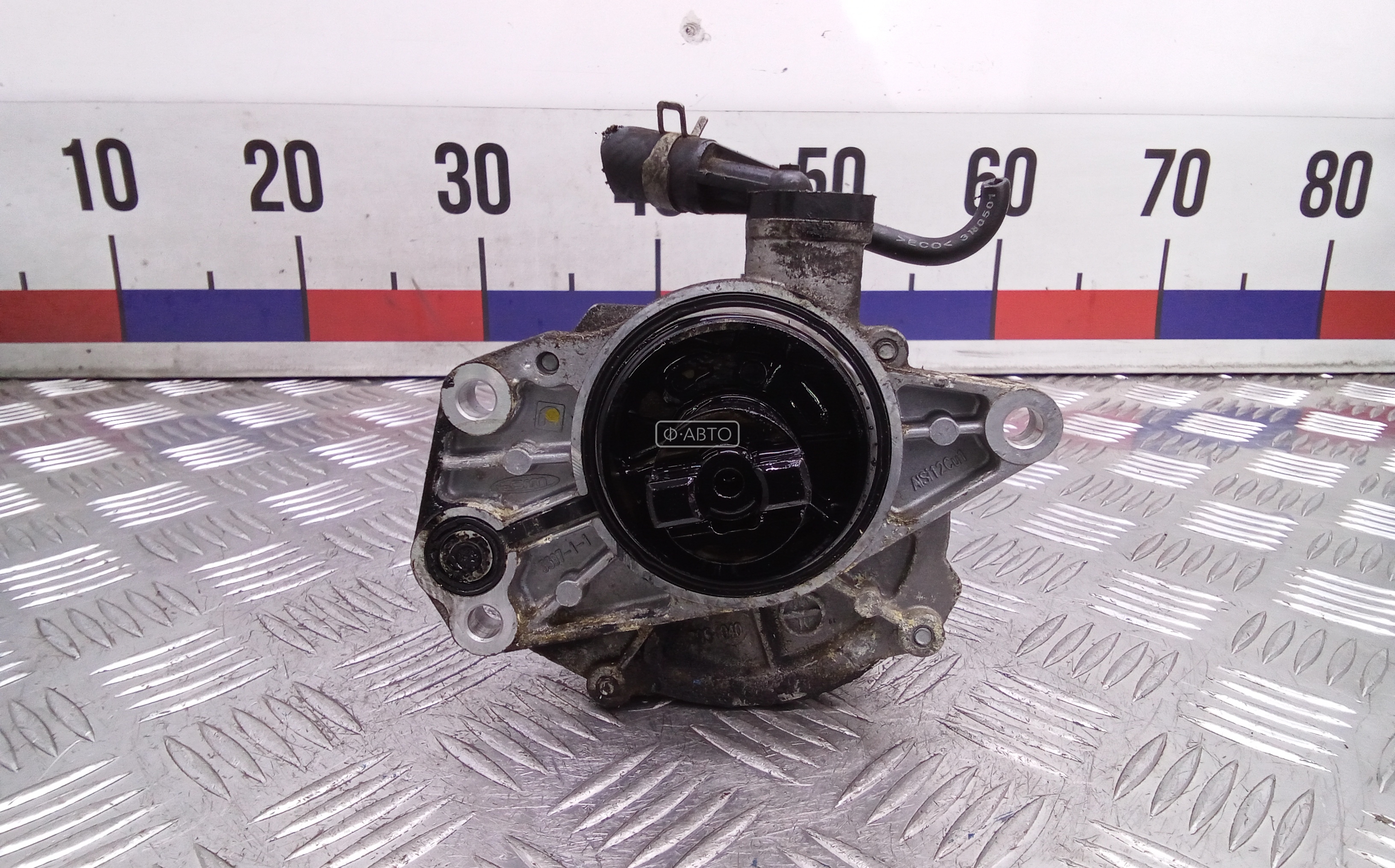 Насос вакуумный