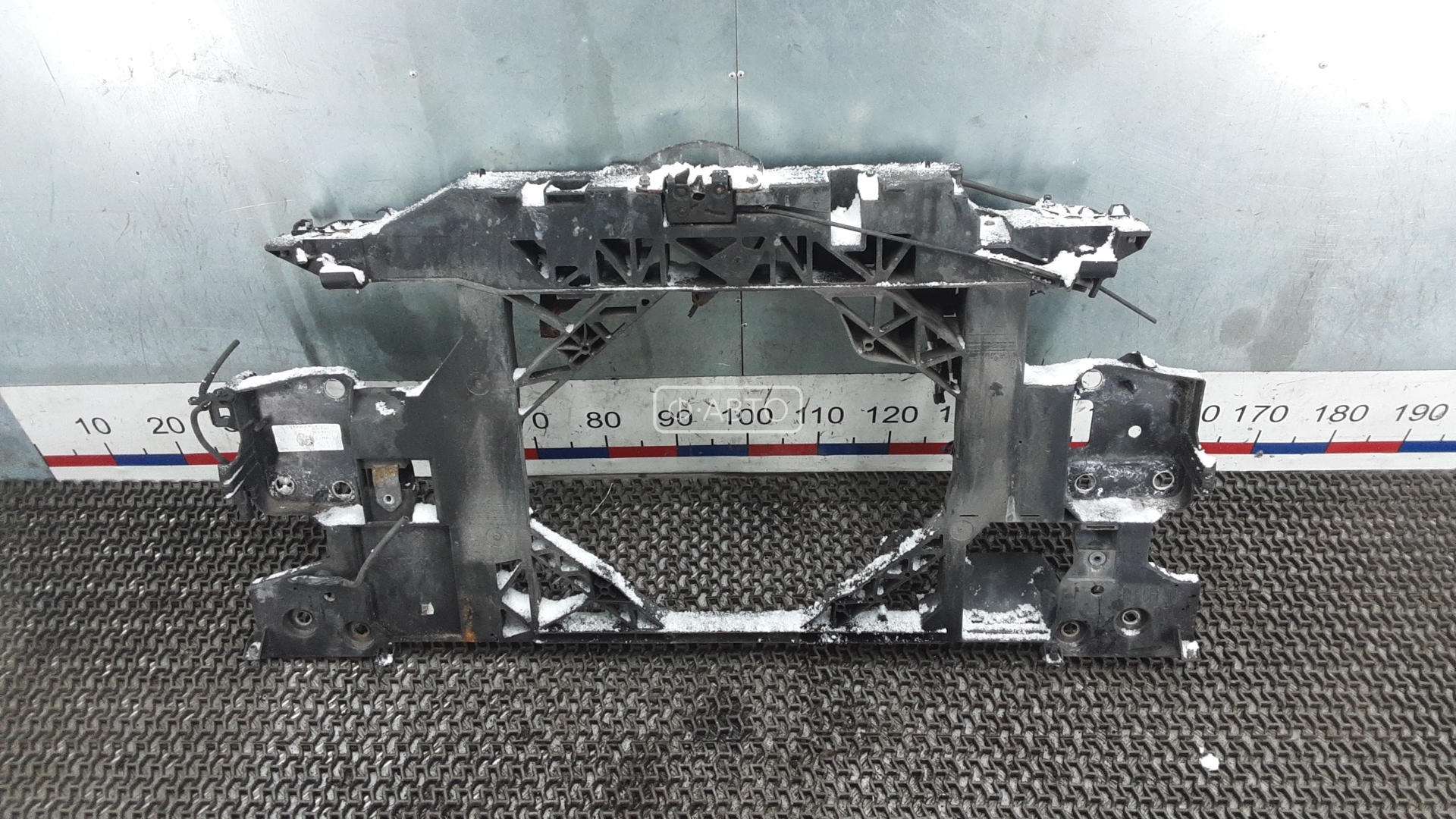 Передняя панель крепления облицовки (телевизор)