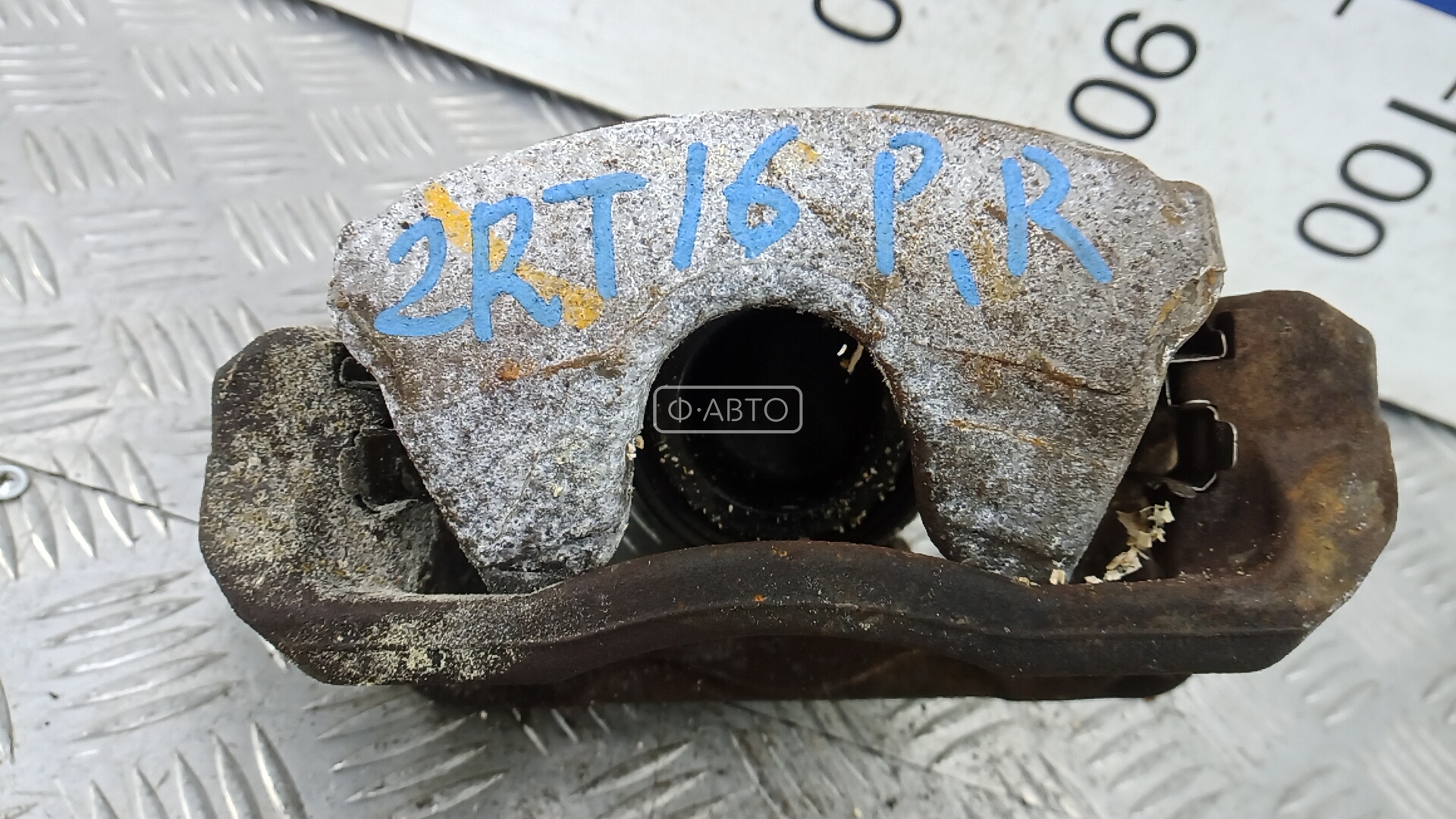 Суппорт тормозной передний правый