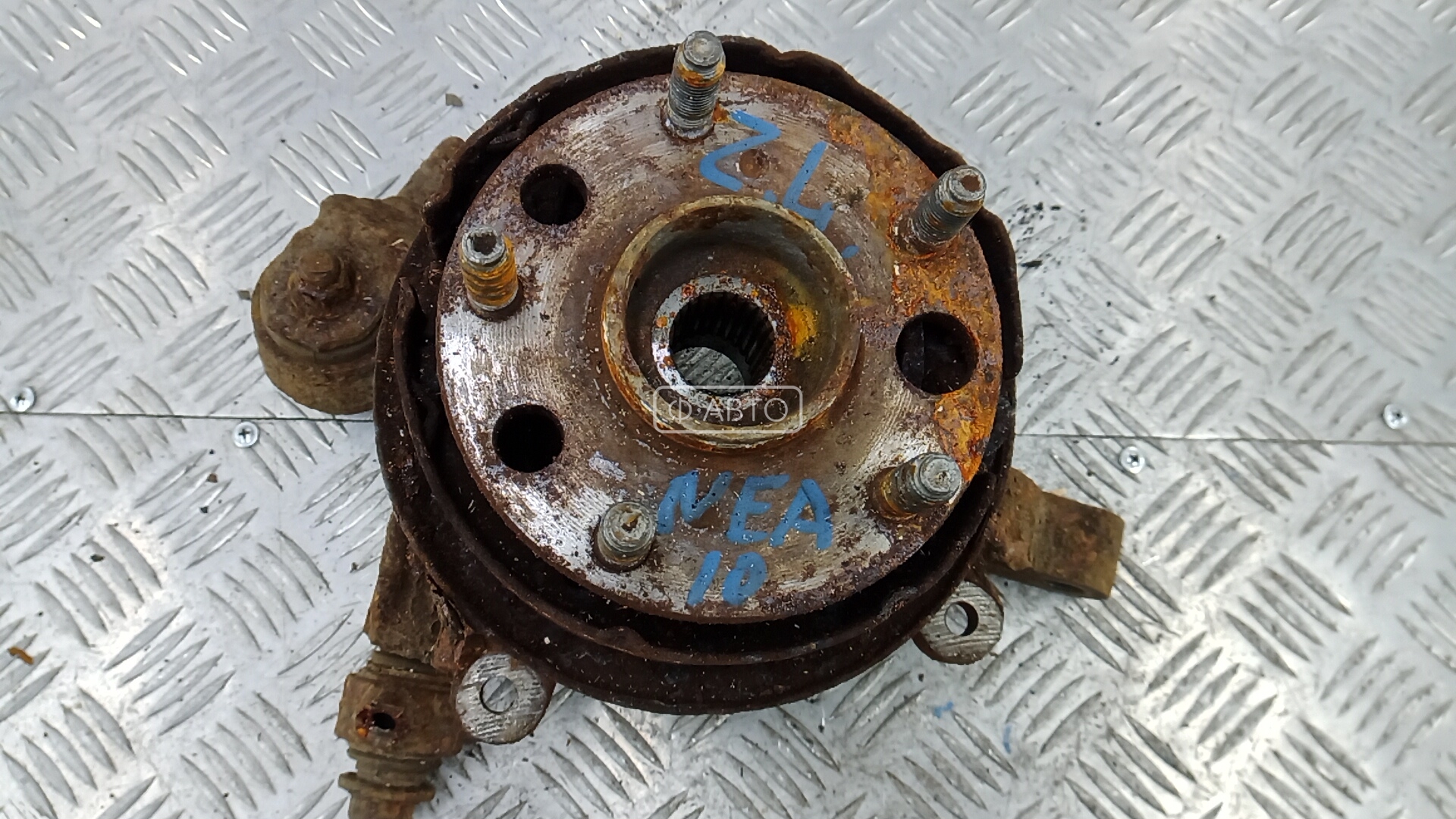 Ступица задняя левая