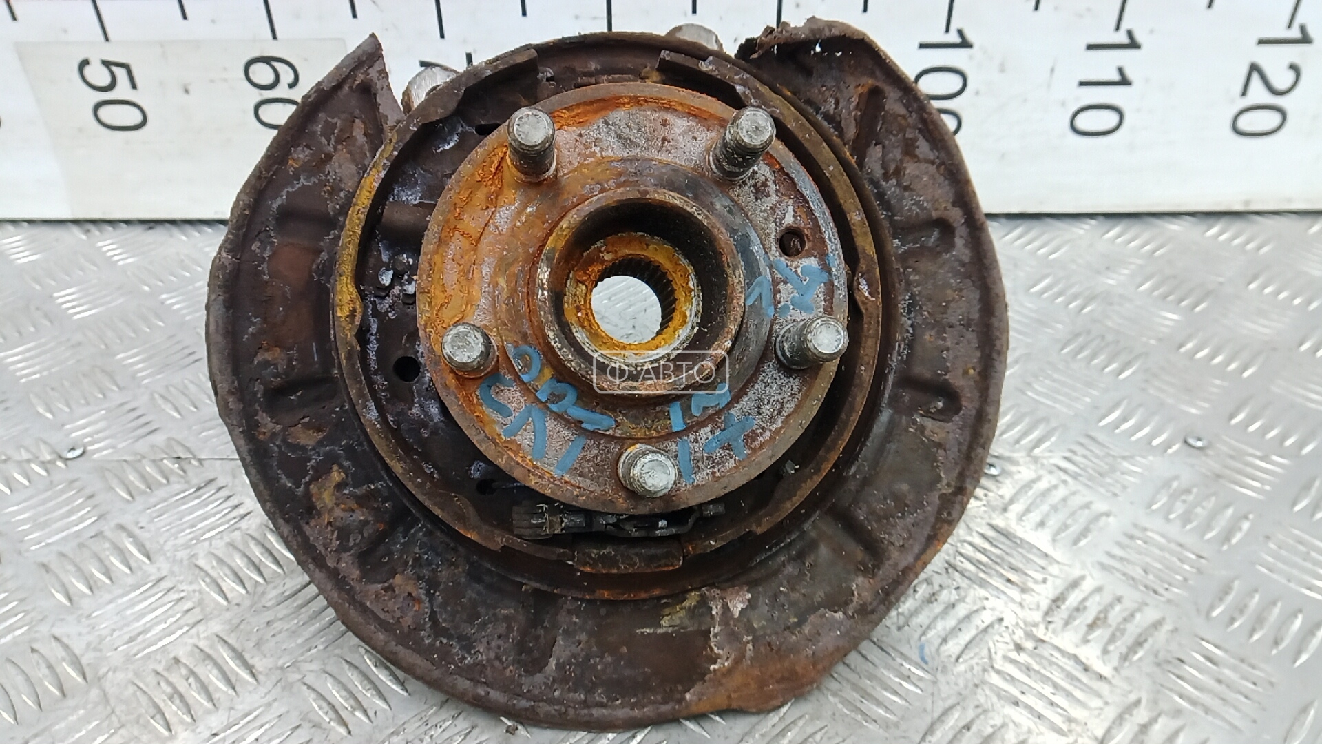 Ступица задняя левая