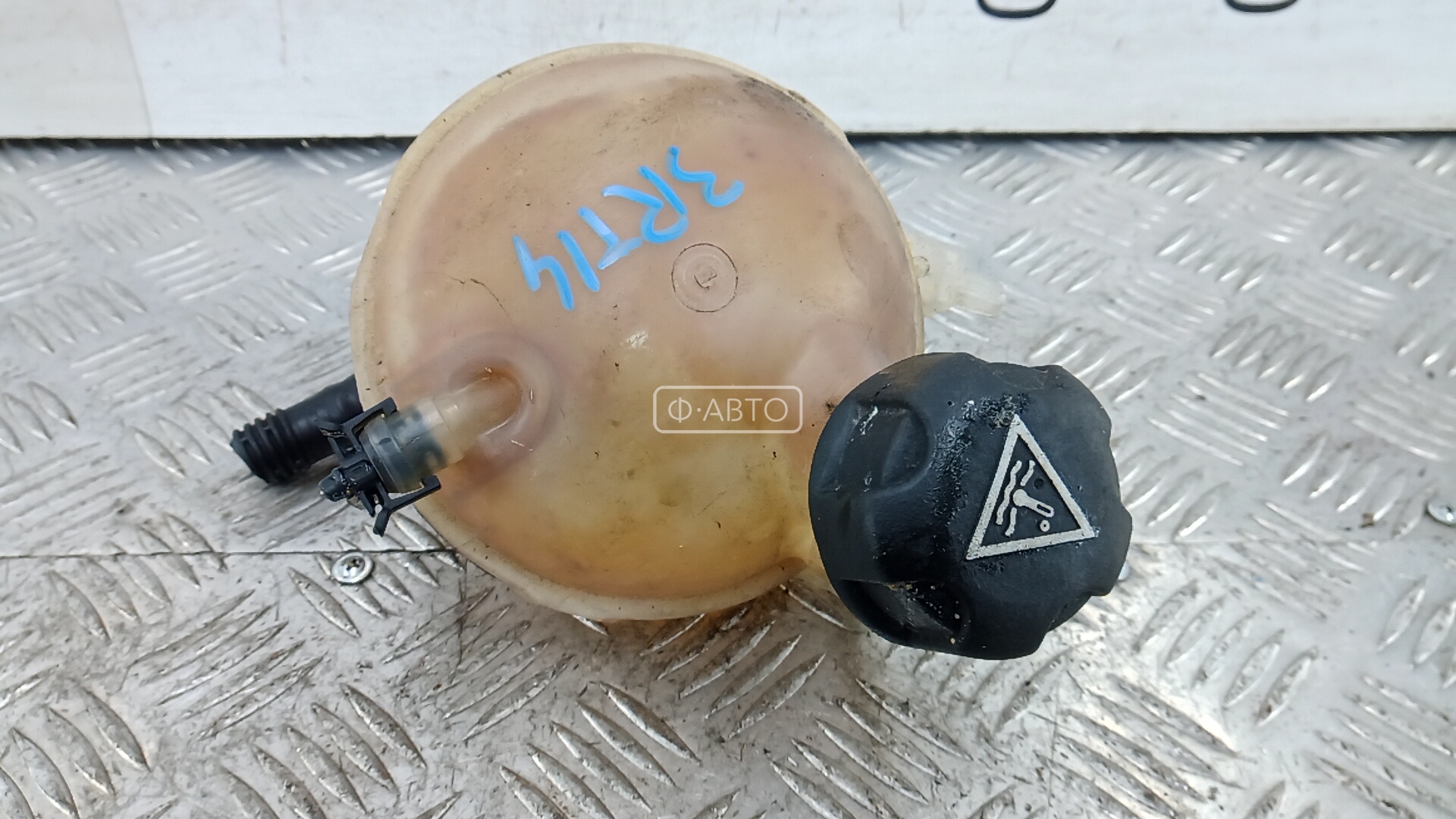 Бачок расширительный