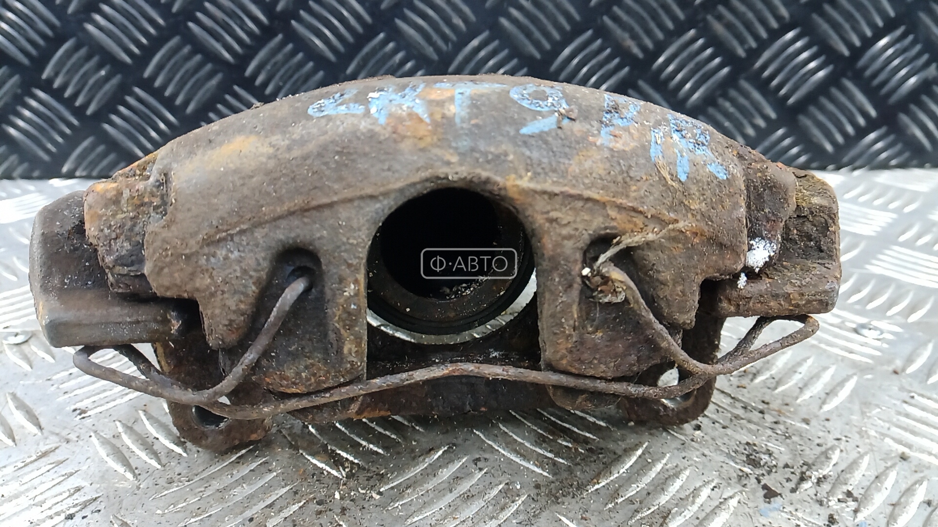 Суппорт тормозной передний правый