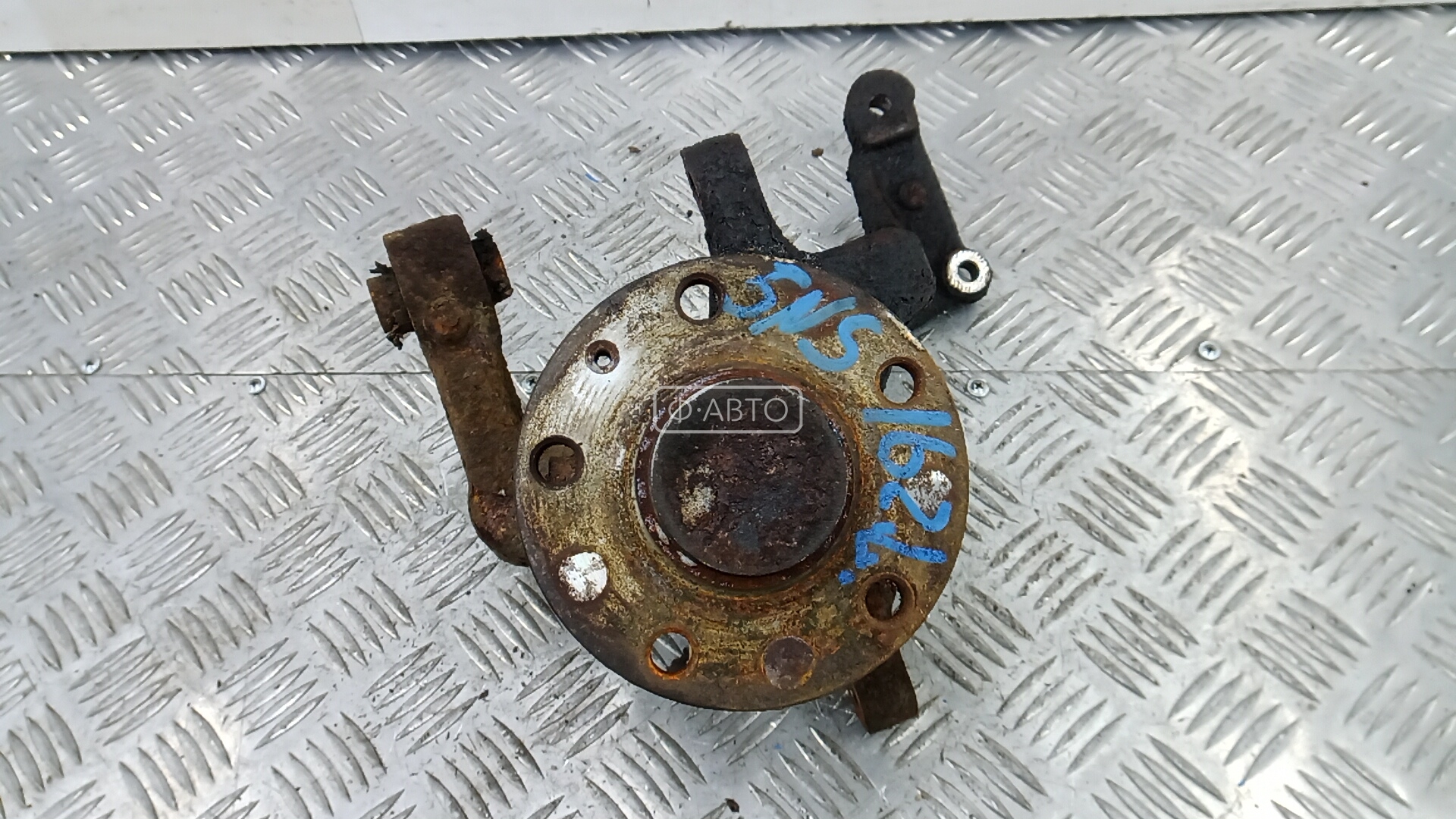 Ступица задняя левая