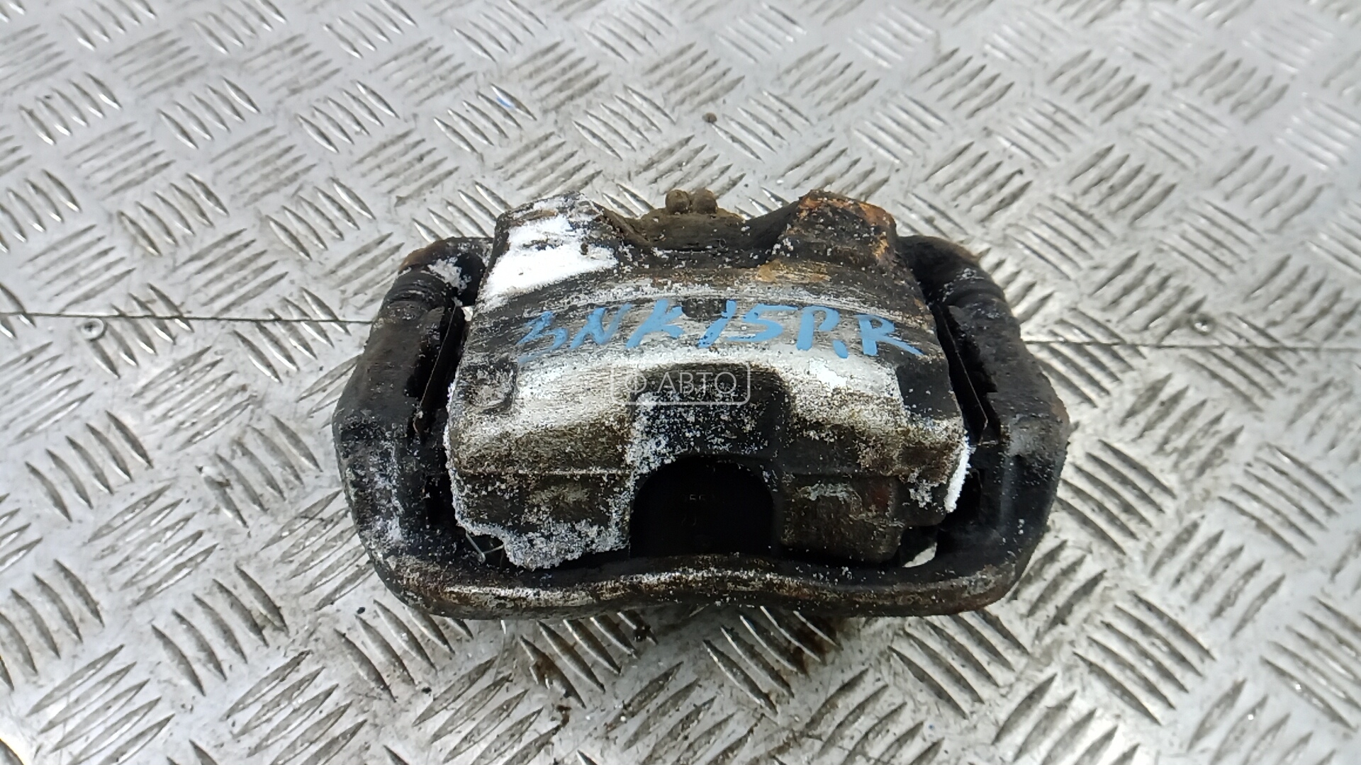 Суппорт тормозной передний правый