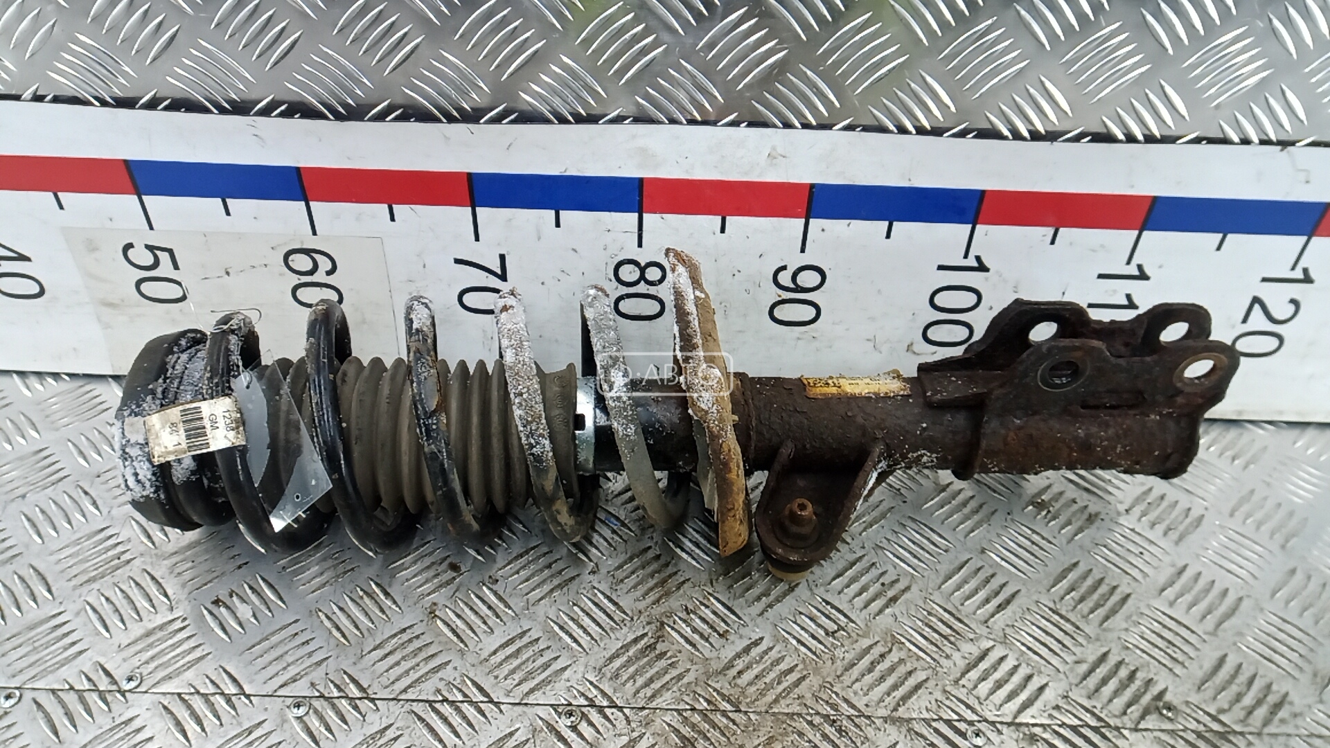 Стойка передняя правая