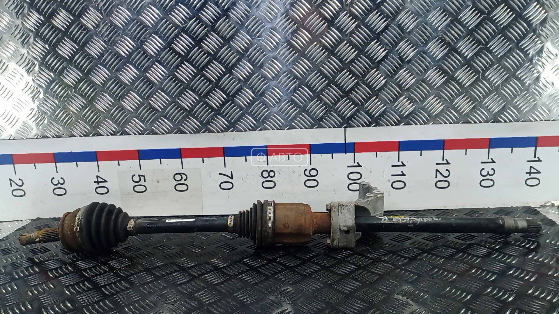 Привод передний правый