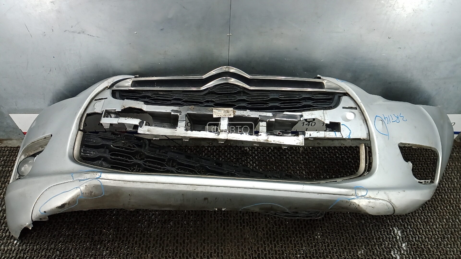 Бампер передний