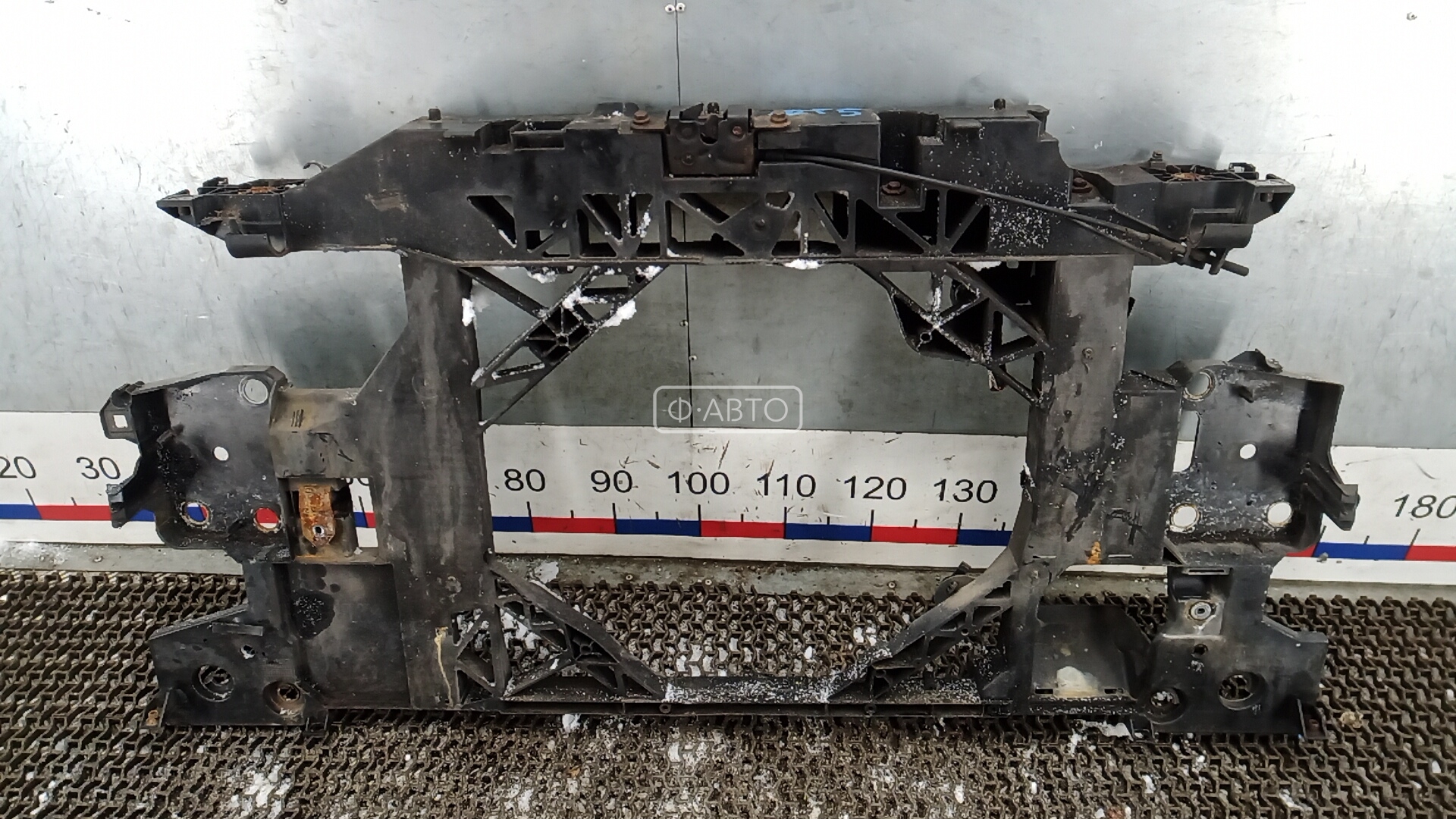 Передняя панель крепления облицовки (телевизор)