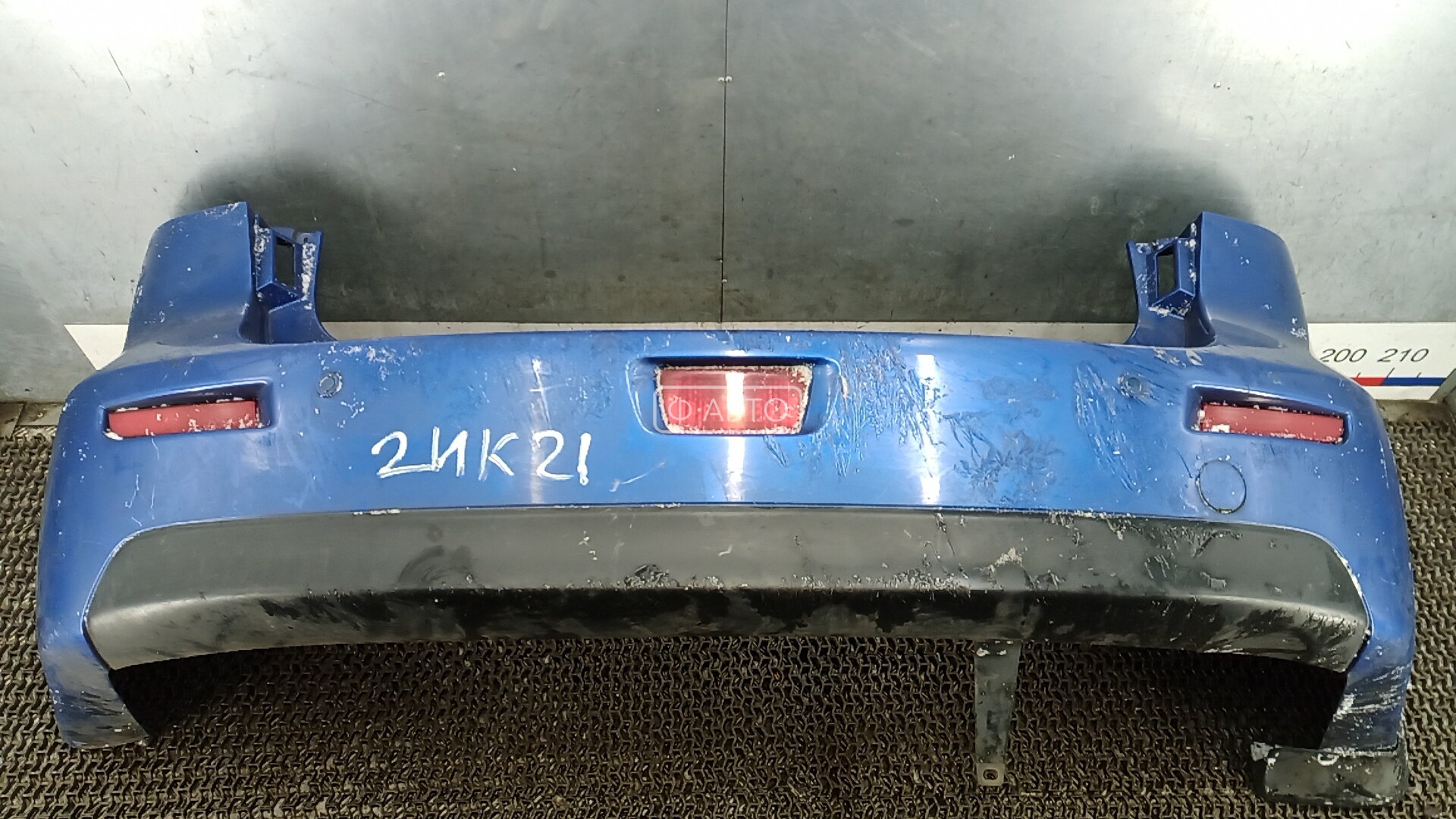 Бампер задний