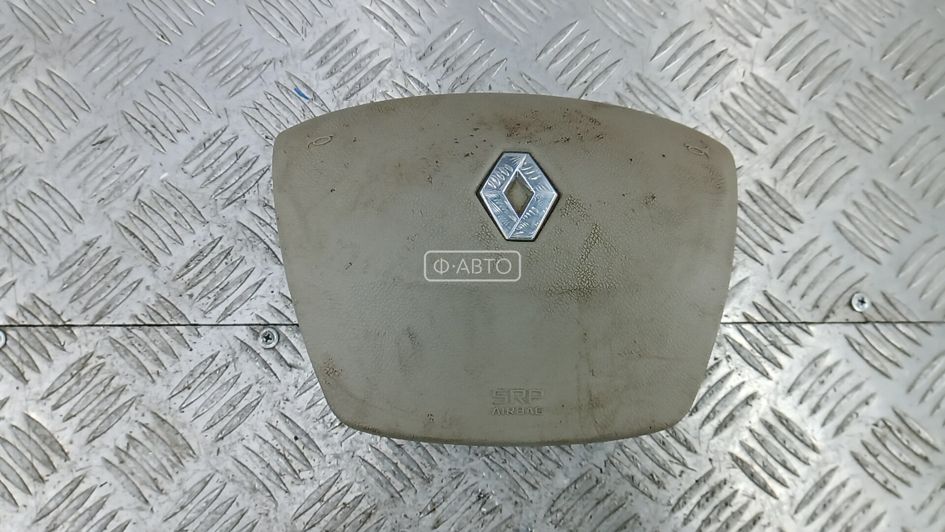 Подушка безопасности водителя