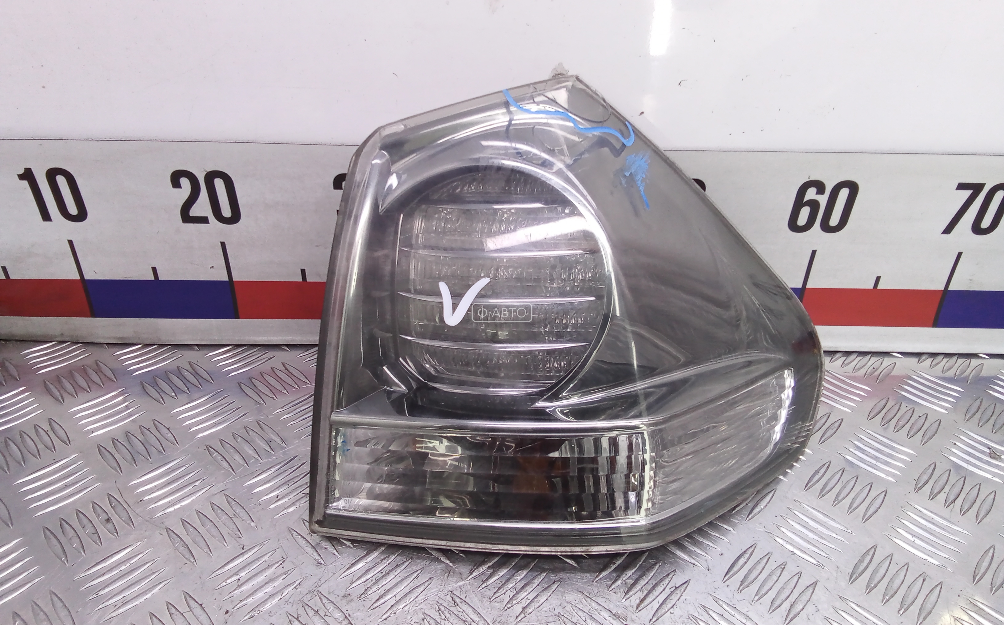 Фонарь задний правый