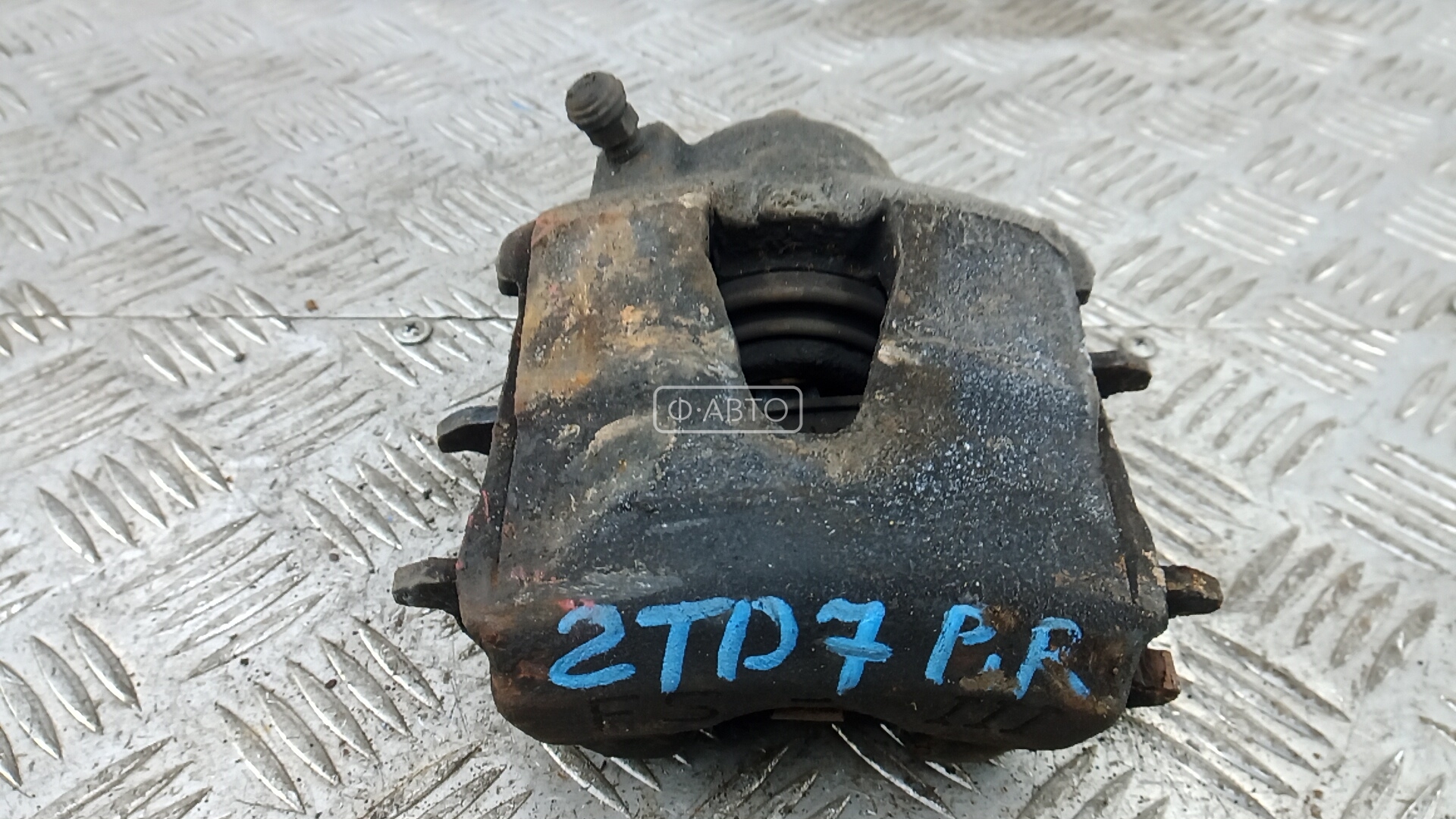 Суппорт тормозной передний правый